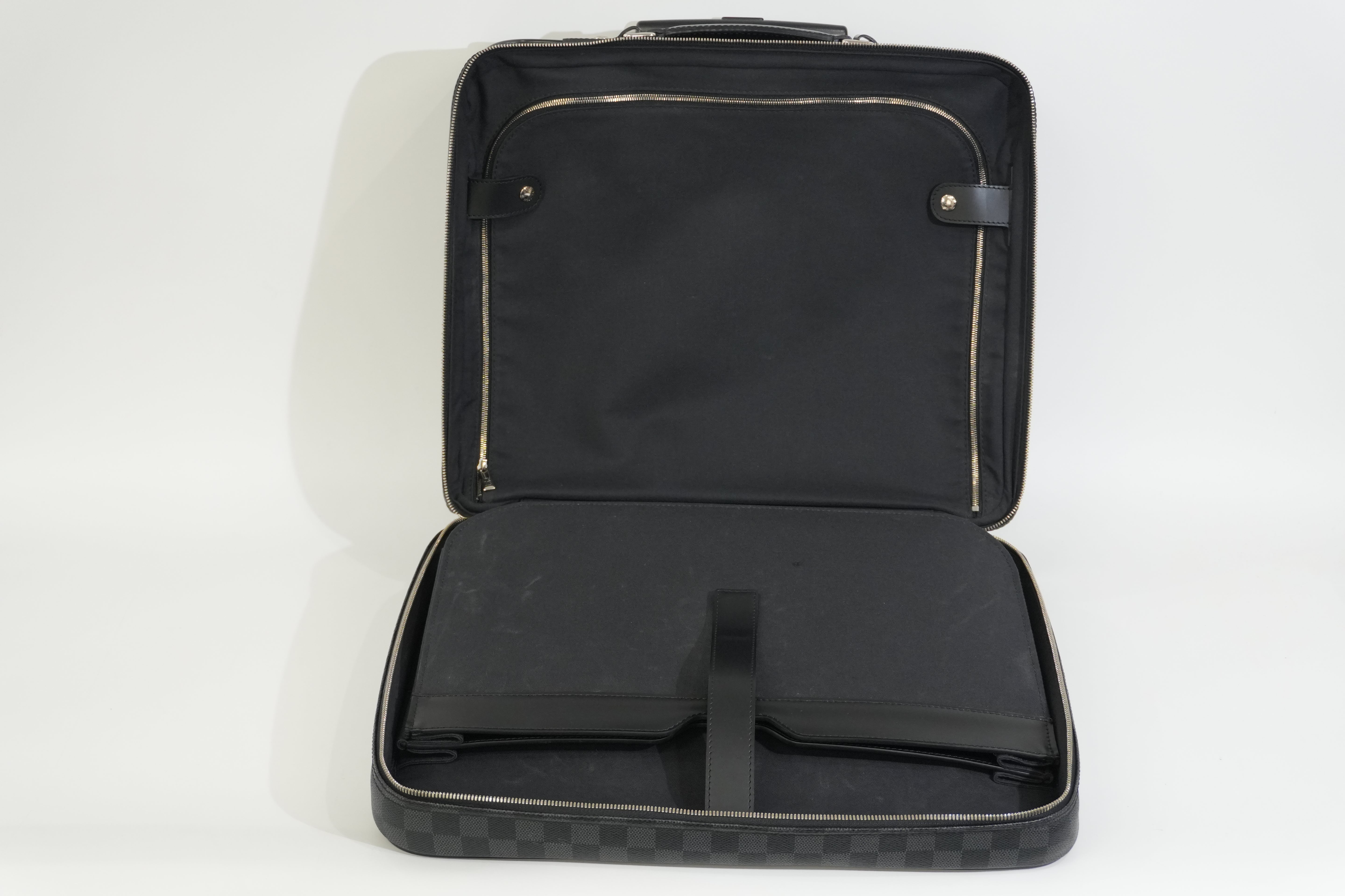 Pre-owned Louis Vuitton Damier Graphite Pilot Case Luggage
