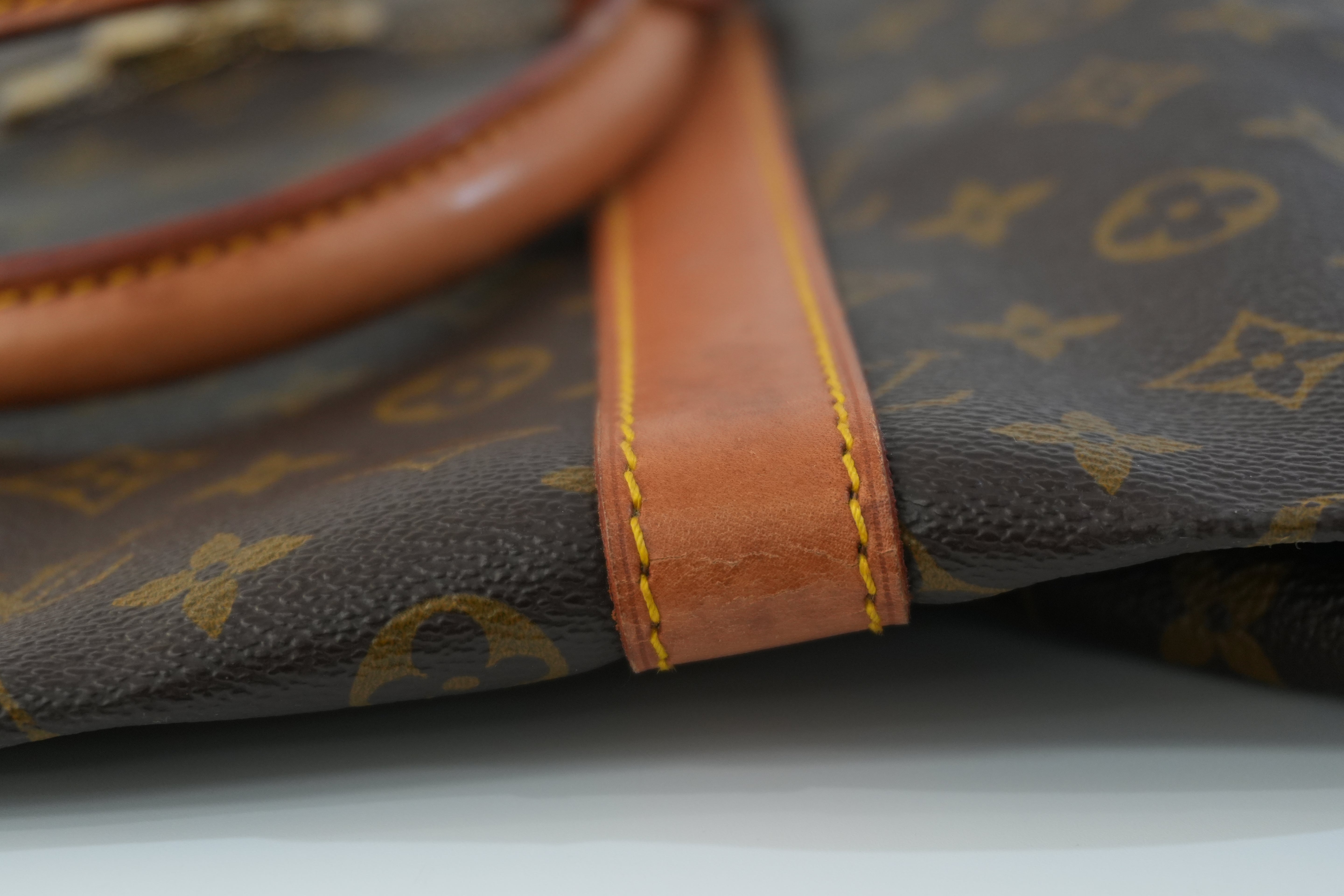 Pre-owned Louis Vuitton Monogram Keepall 55 Travel Bag