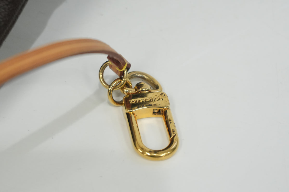Pre-Owned Louis Vuitton Artsy MM Hobo Shoulder Bag