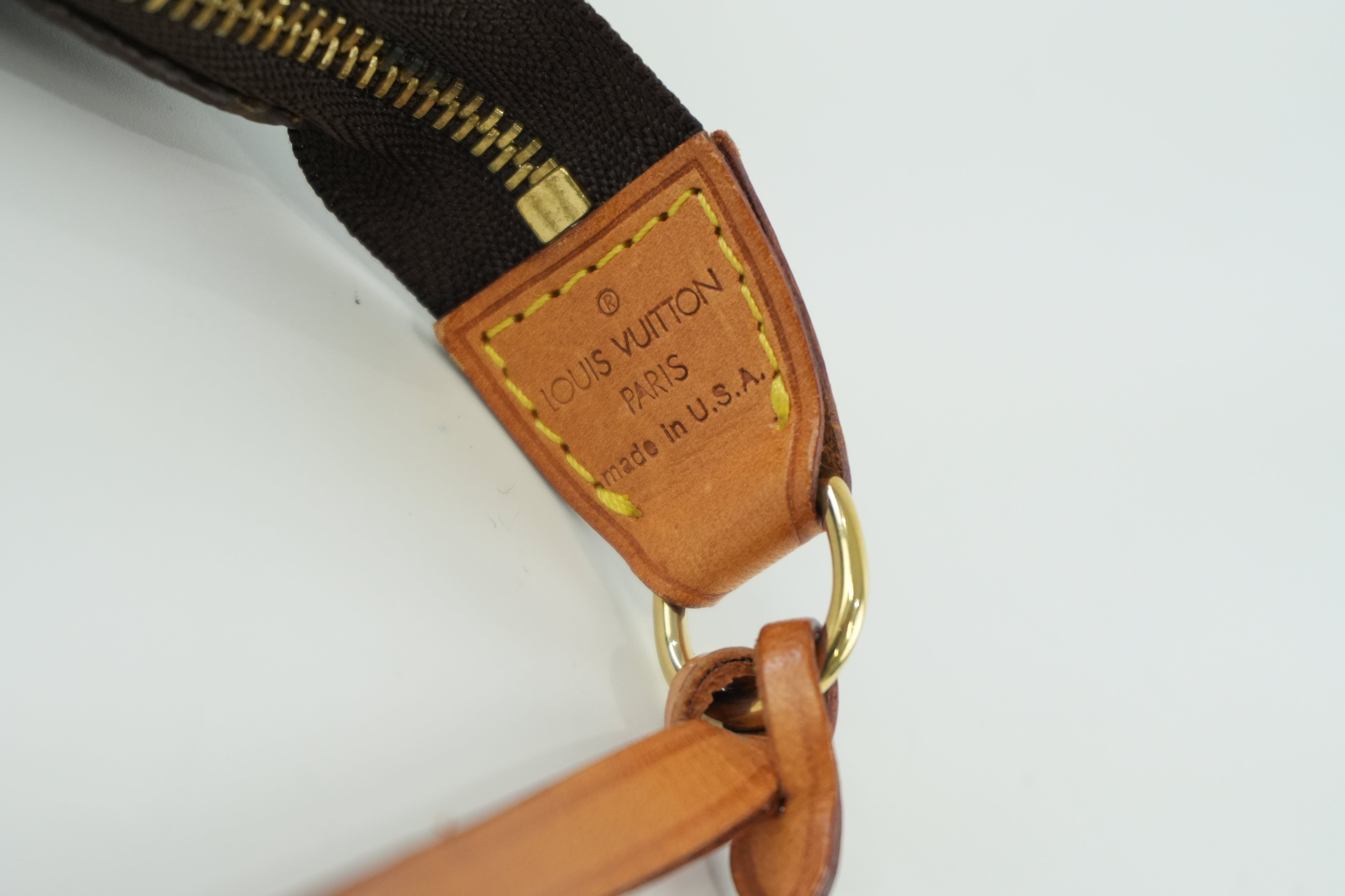 Pre-owned Louis Vuitton Monogram Pochette Accessories