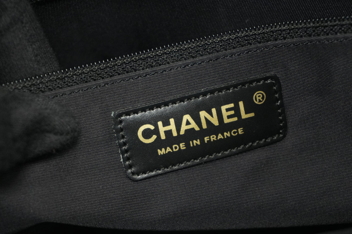 Pre-Owned Chanel New Travel Line Tote Bag Black