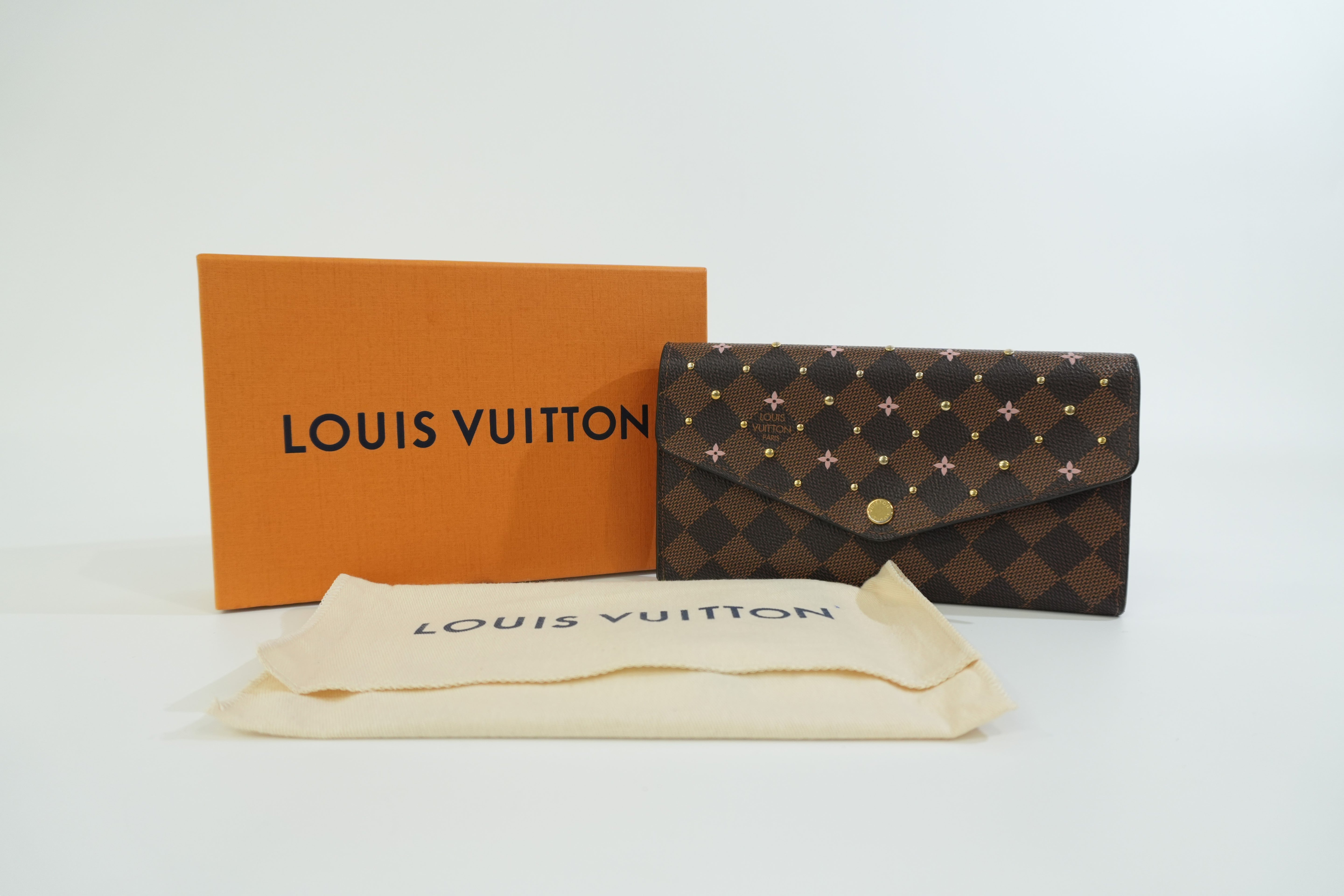 Pre-owned Louis Vuitton Monogram Sarah Wallet Flower