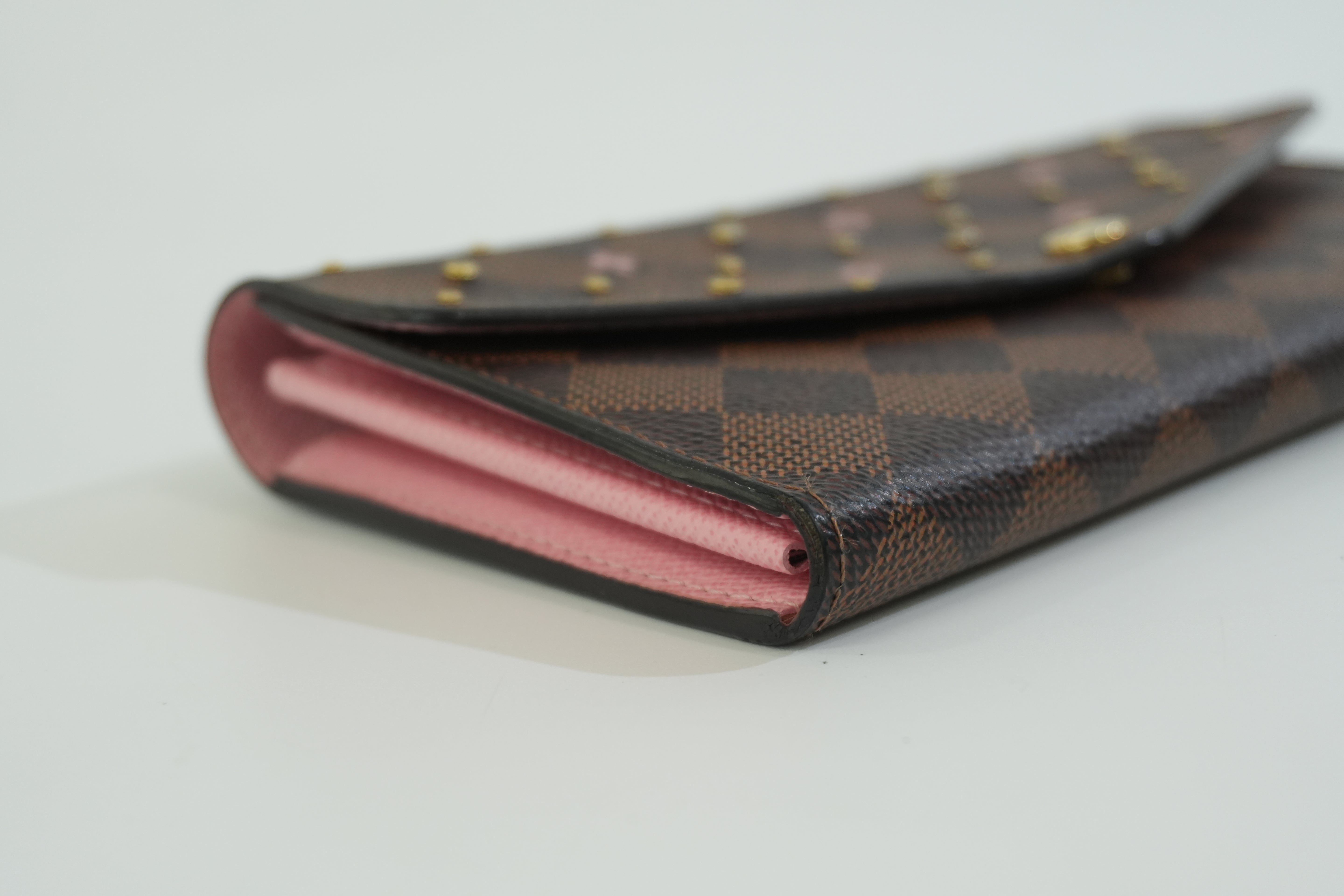 Pre-owned Louis Vuitton Monogram Sarah Wallet Flower