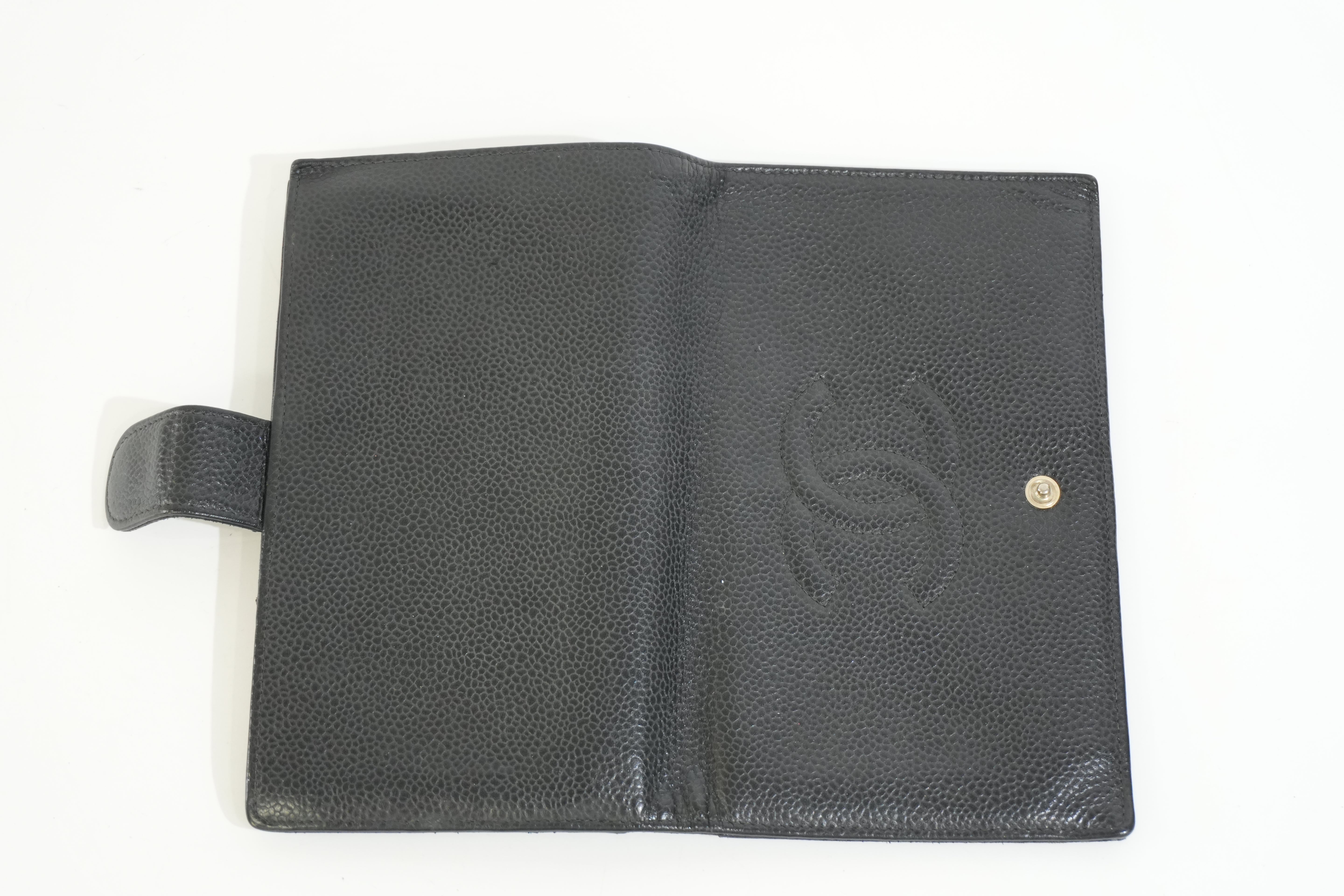 Pre-owned Chanel Long Wallet Black