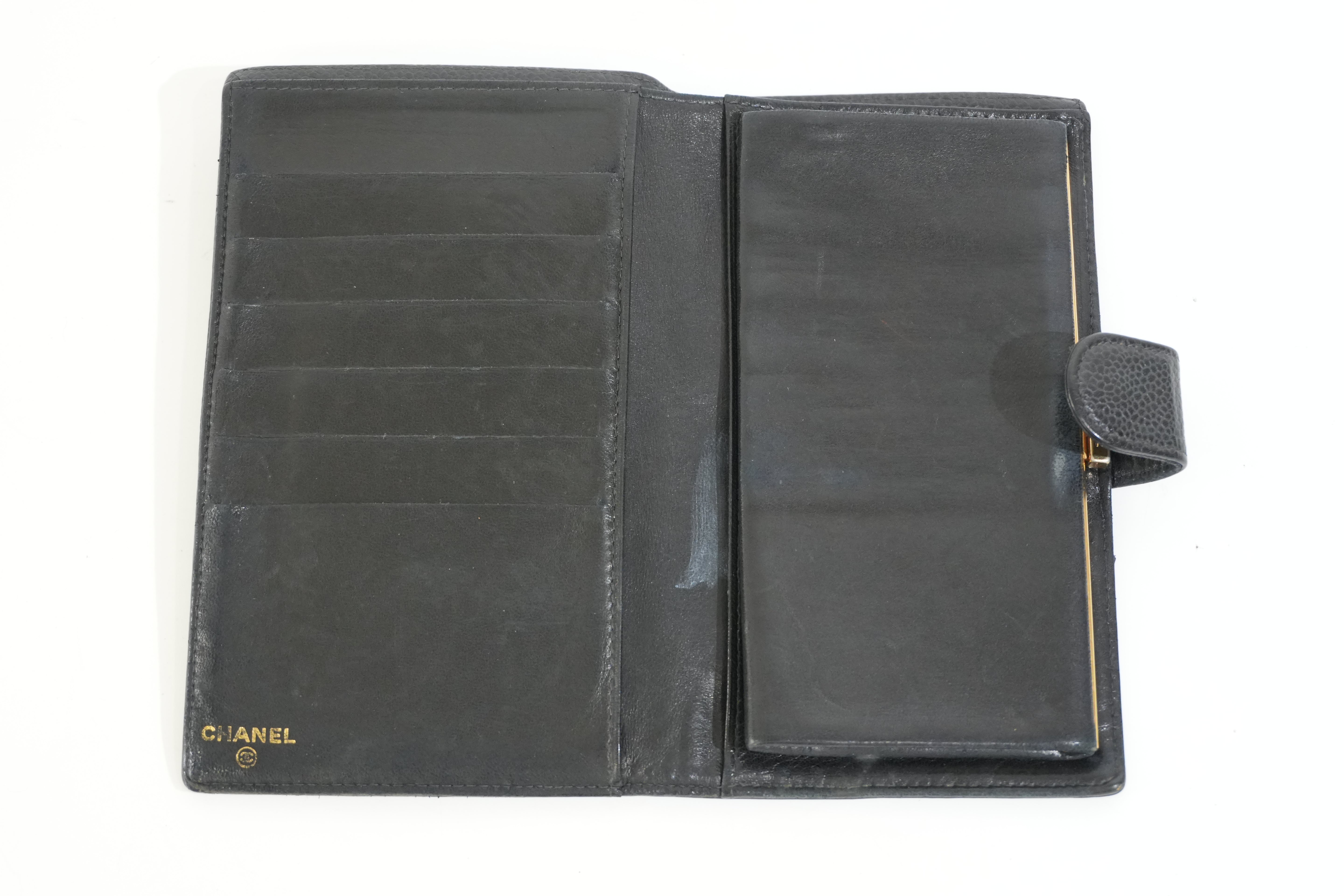 Pre-owned Chanel Long Wallet Black