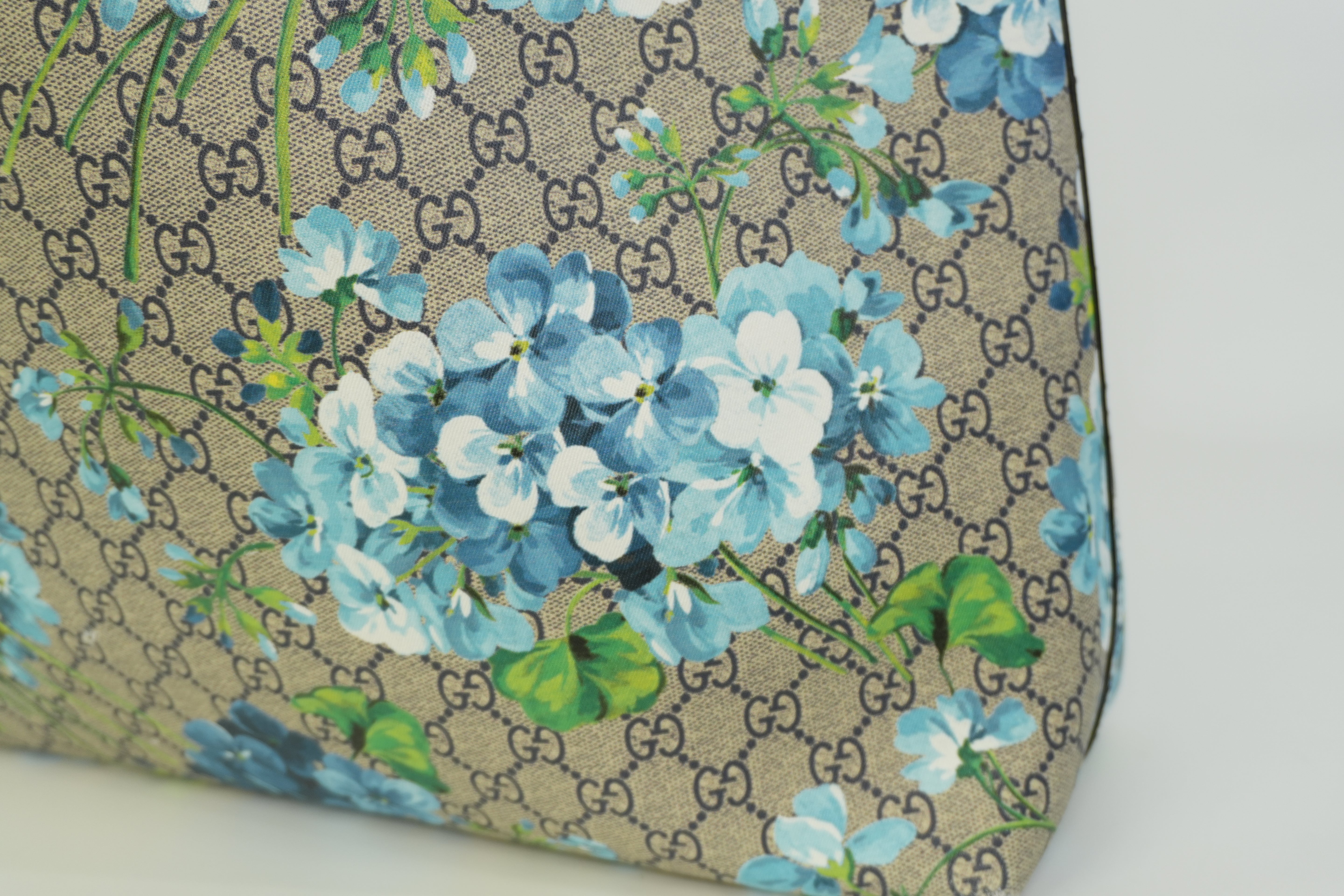 Pre-owned Gucci Canvas Blooms Reversible Tote Bag Blue
