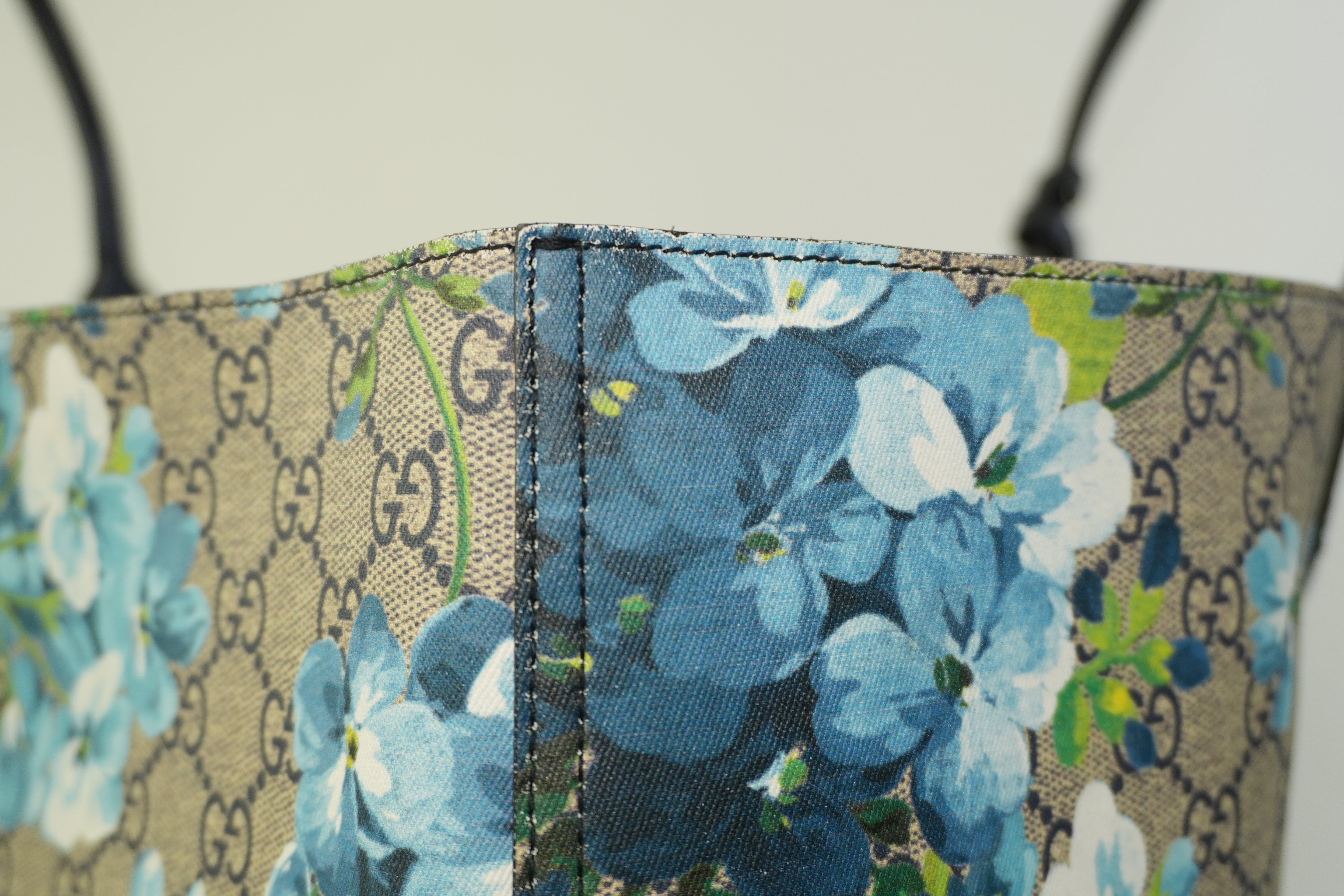 Pre-owned Gucci Canvas Blooms Reversible Tote Bag Blue
