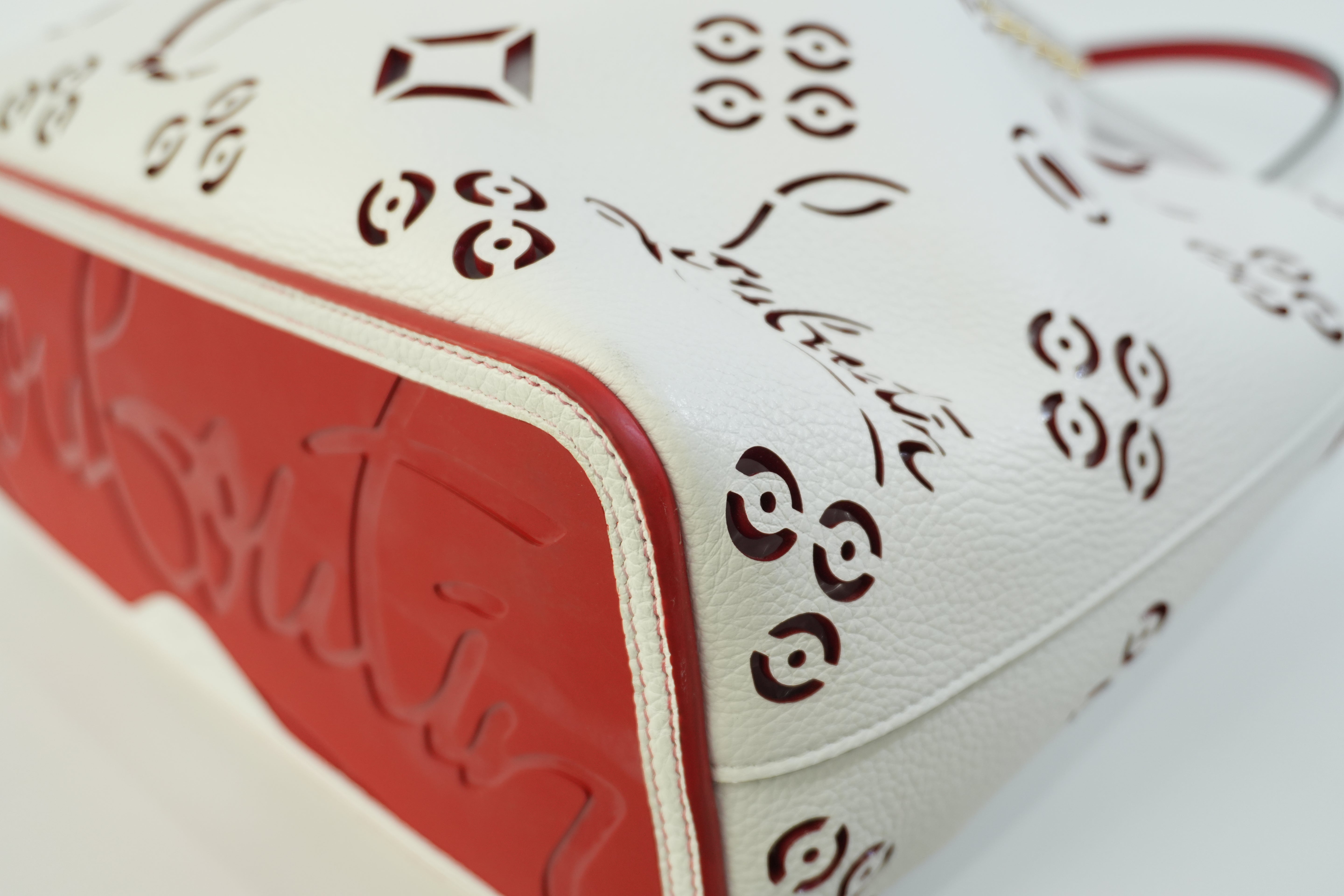 Pre-owned Christian Louboutin Leather Cabarock Perforated Tote Bag White