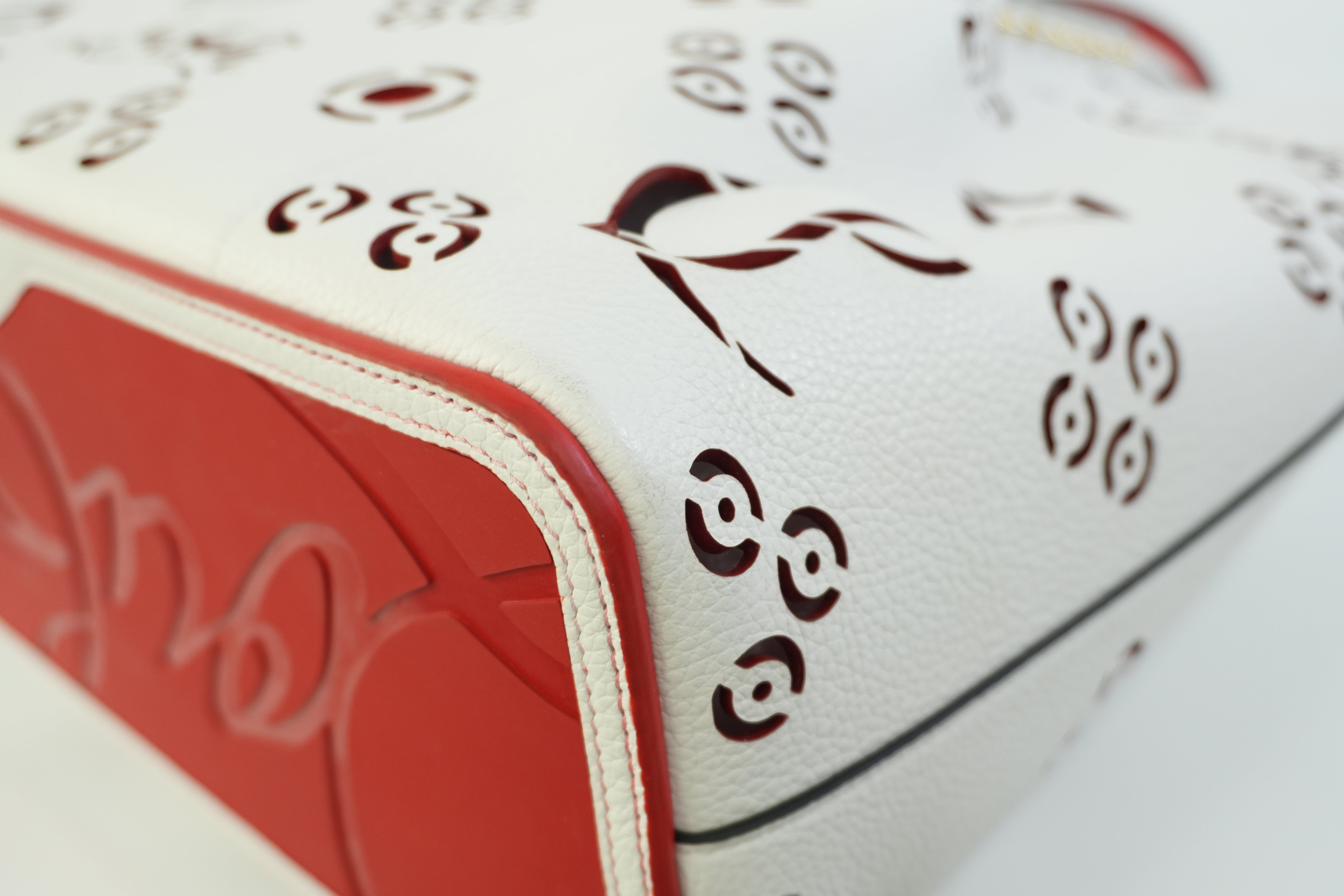 Pre-owned Christian Louboutin Leather Cabarock Perforated Tote Bag White