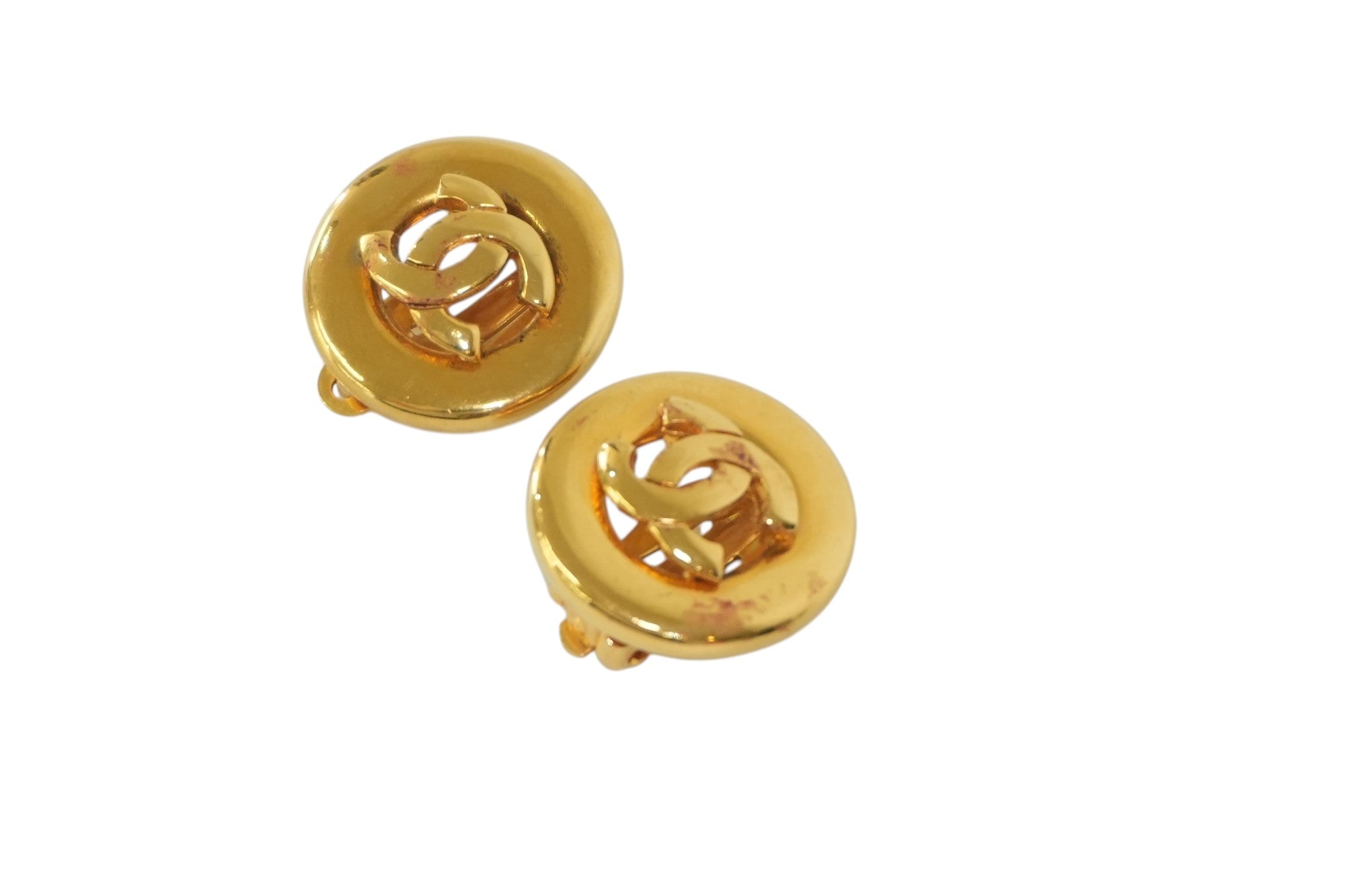 Pre-owned Chanel Fashion Gold Clip on Earrings