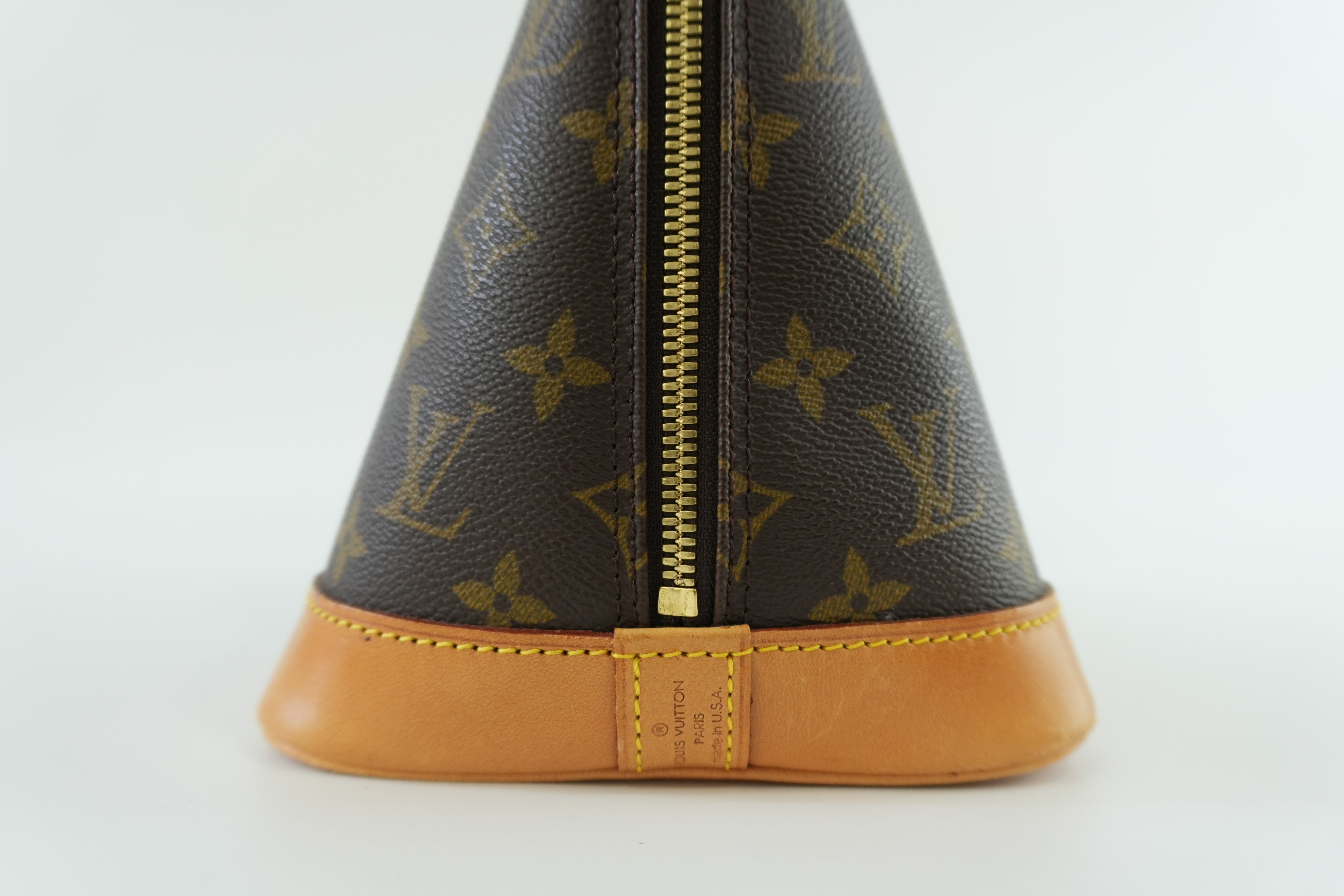 Louis Vuitton Monogram Alma Handbag Used