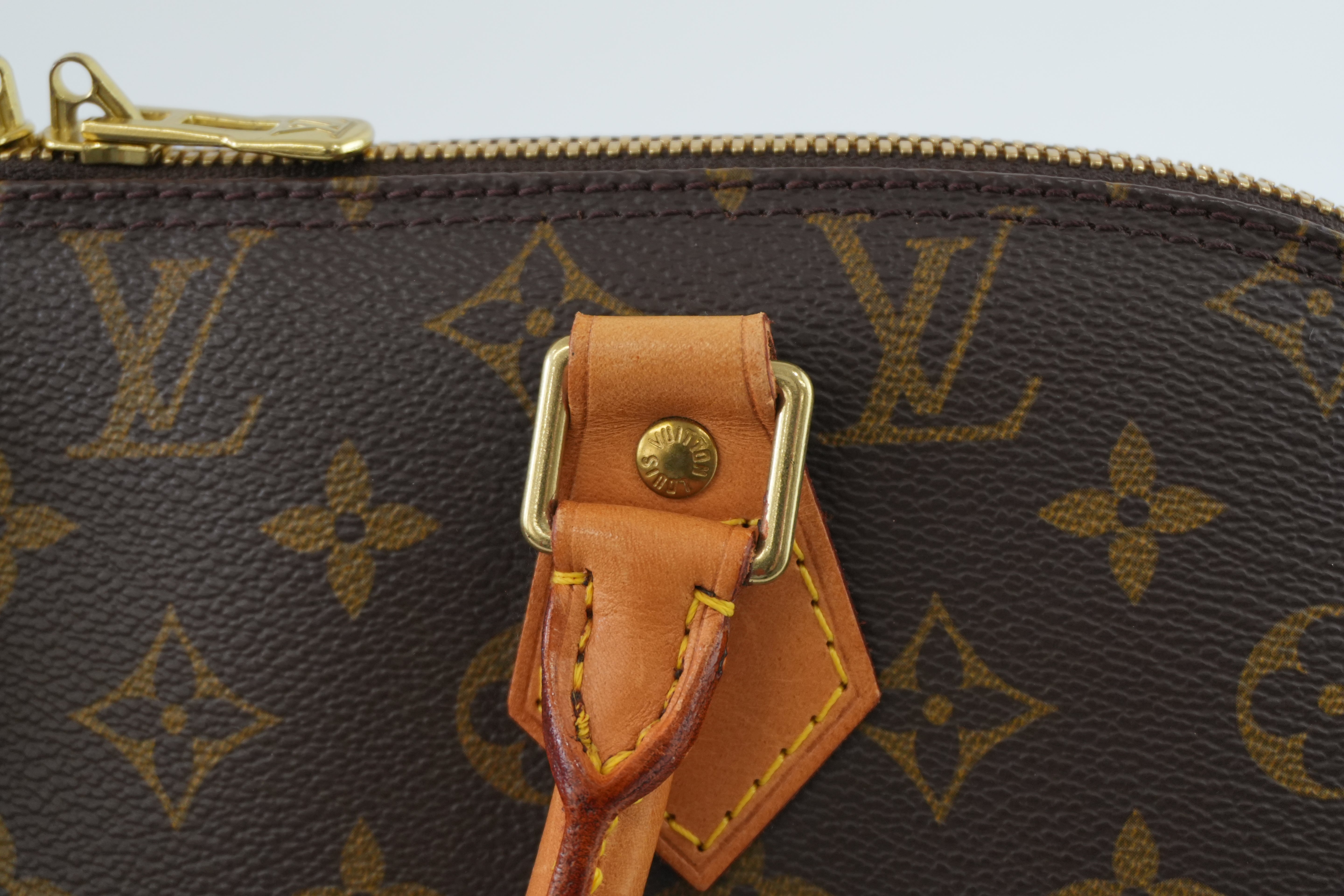 Louis Vuitton Monogram Alma Handbag Used