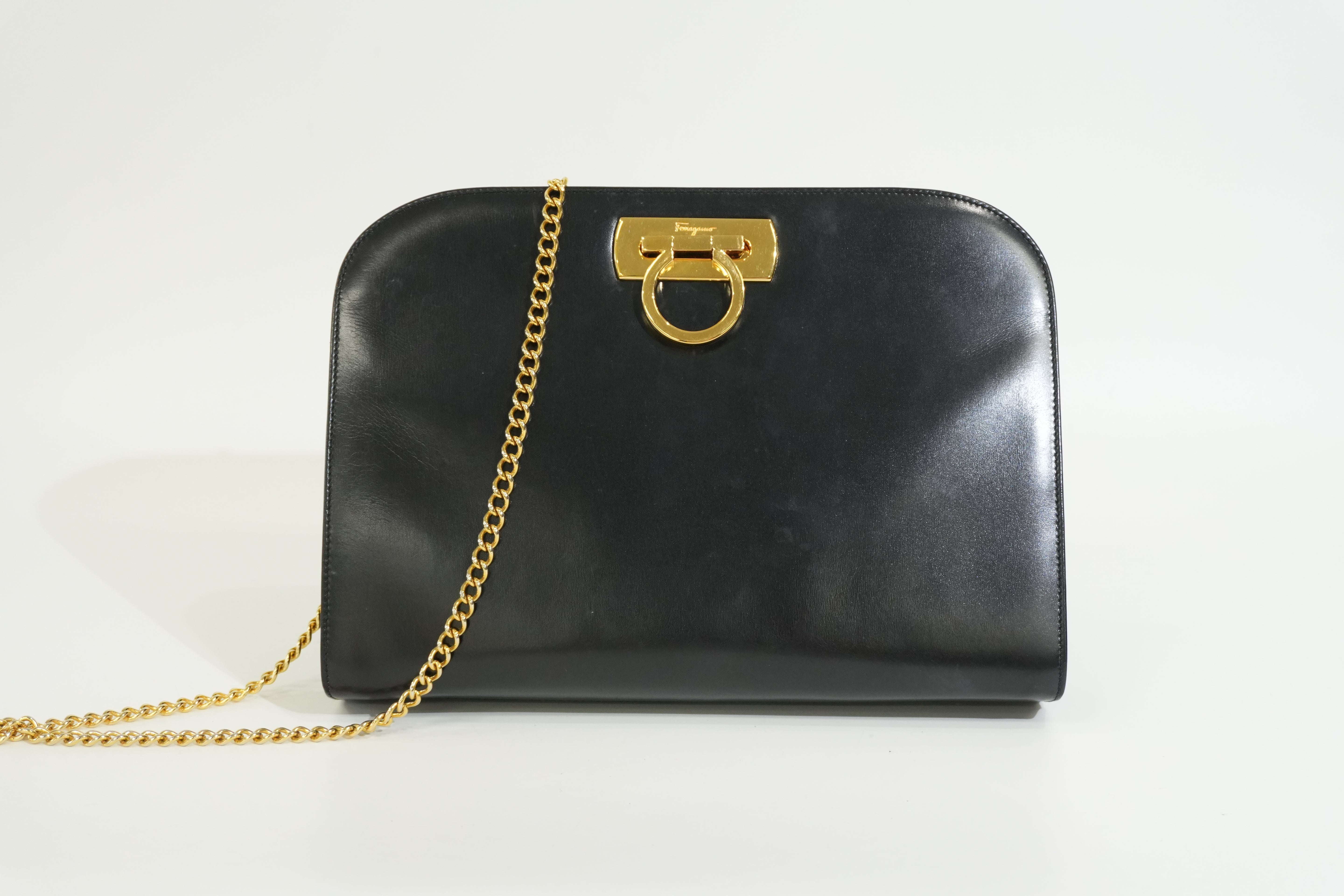 Pre-owned Ferragamo Chain Shoulder Bag Black