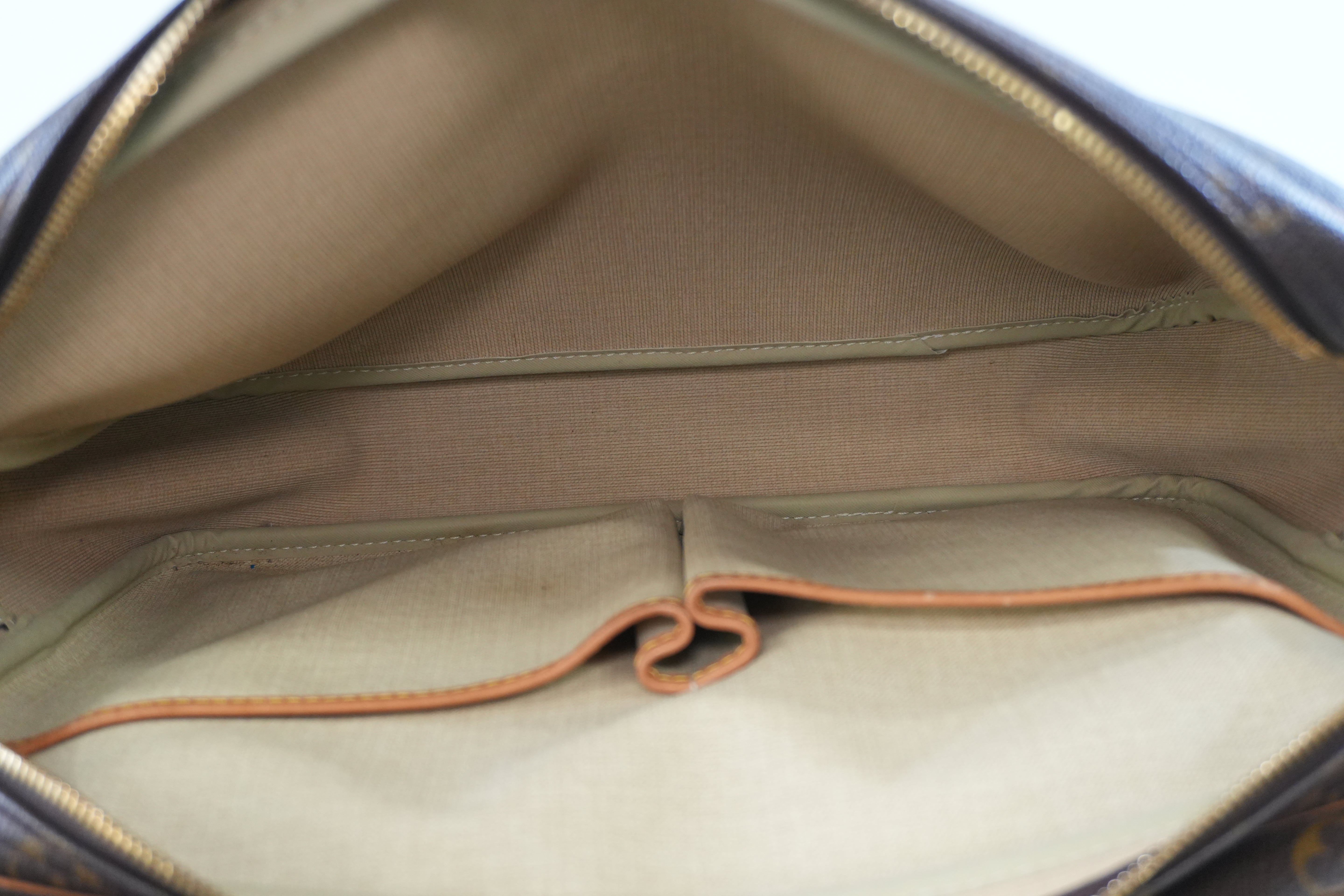 Louis Vuitton Monogram Reporter GM Shoulder Bag Used