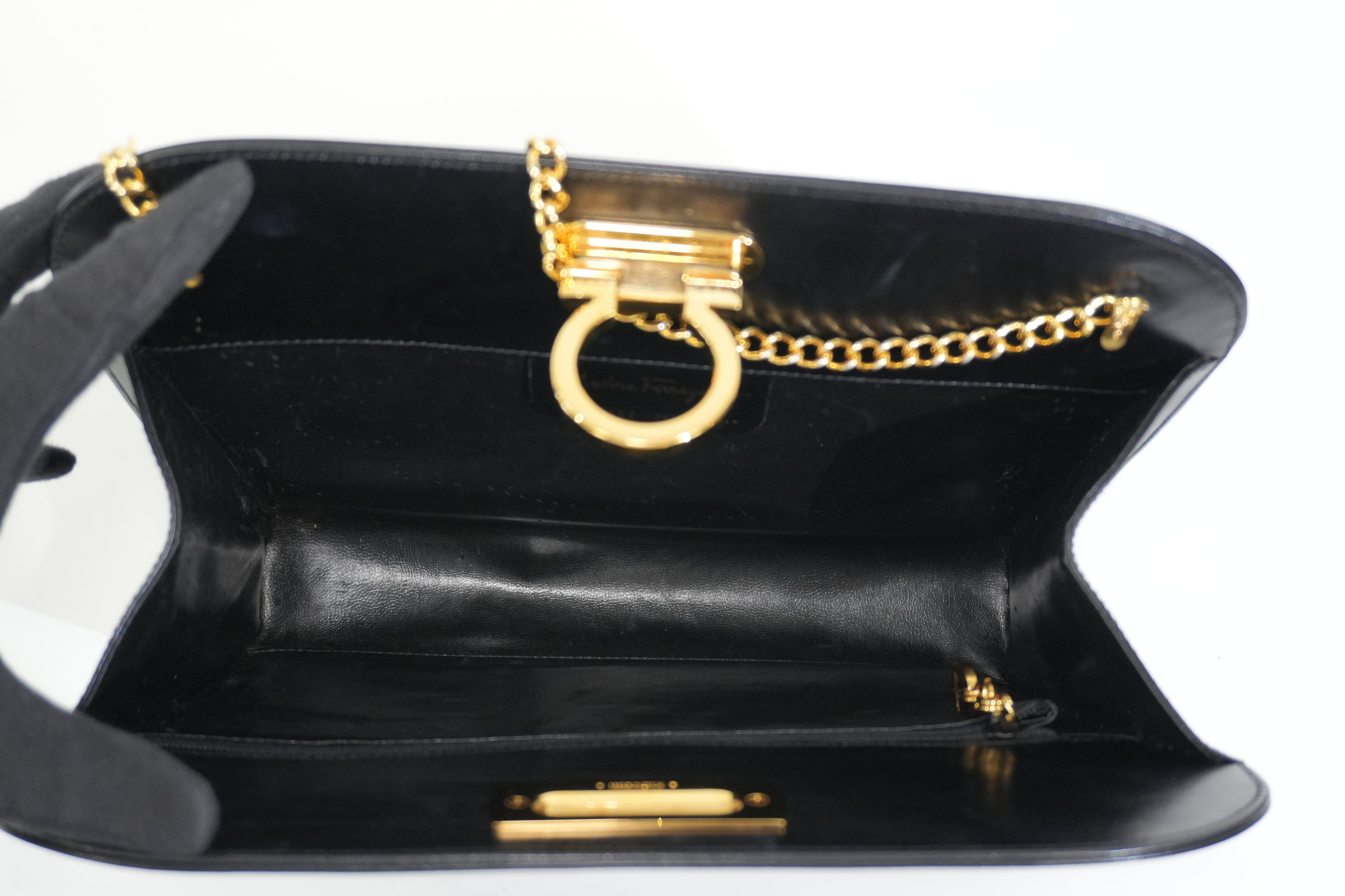 Pre-owned Ferragamo Chain Shoulder Bag Black