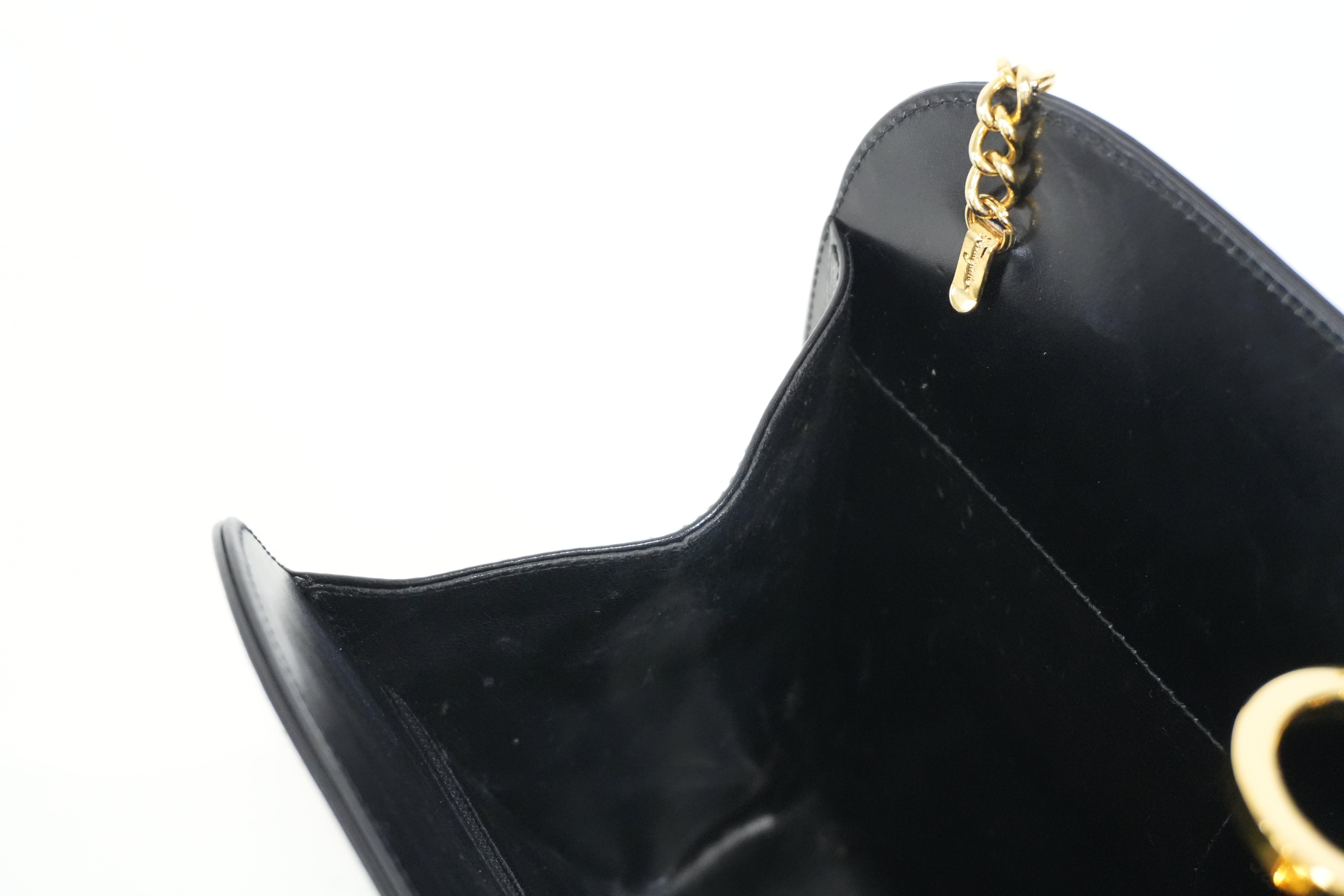 Pre-owned Ferragamo Chain Shoulder Bag Black