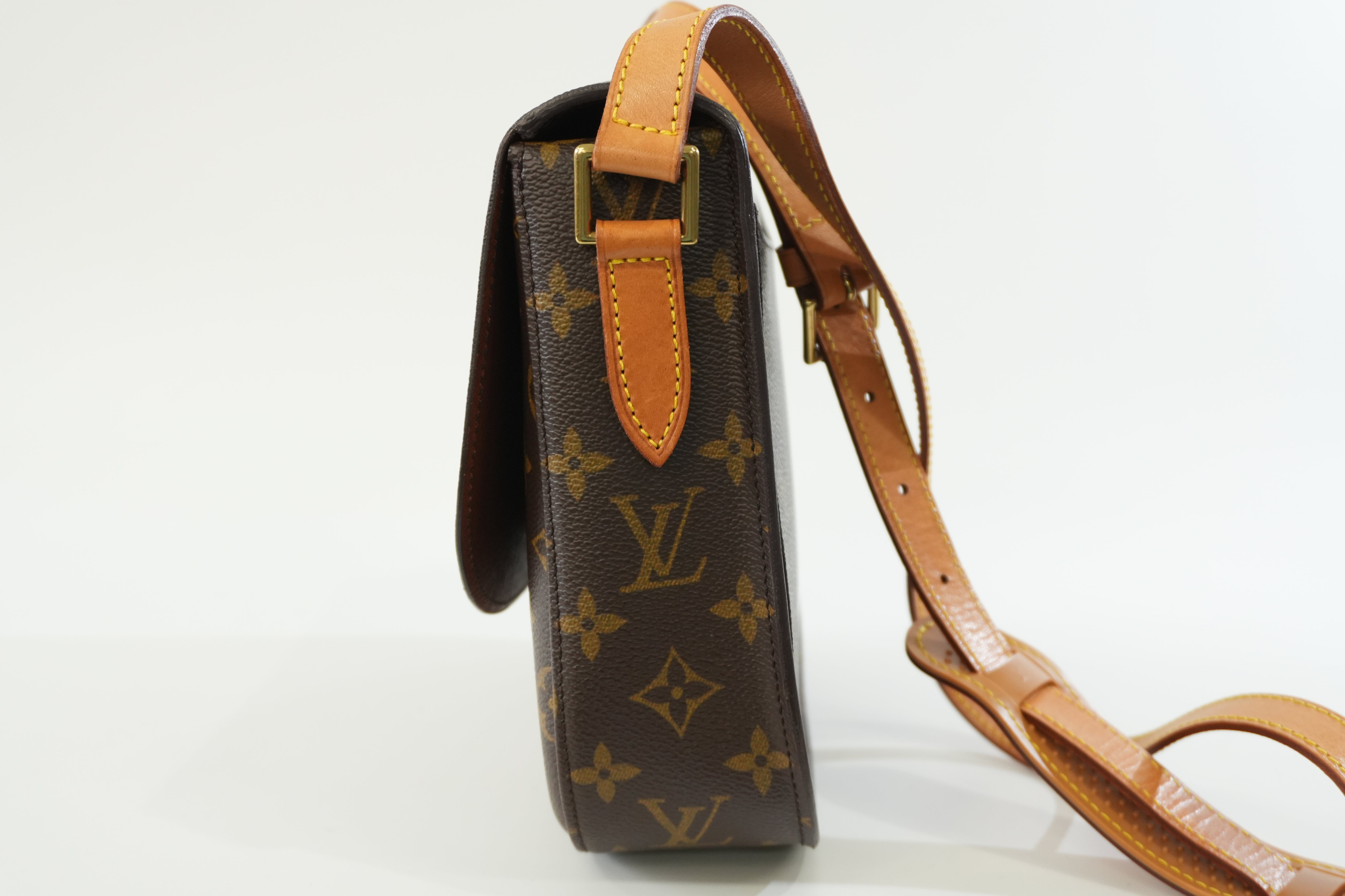 Pre-owned Louis Vuitton Monogram Saint Cloud GM Shoulder Bag