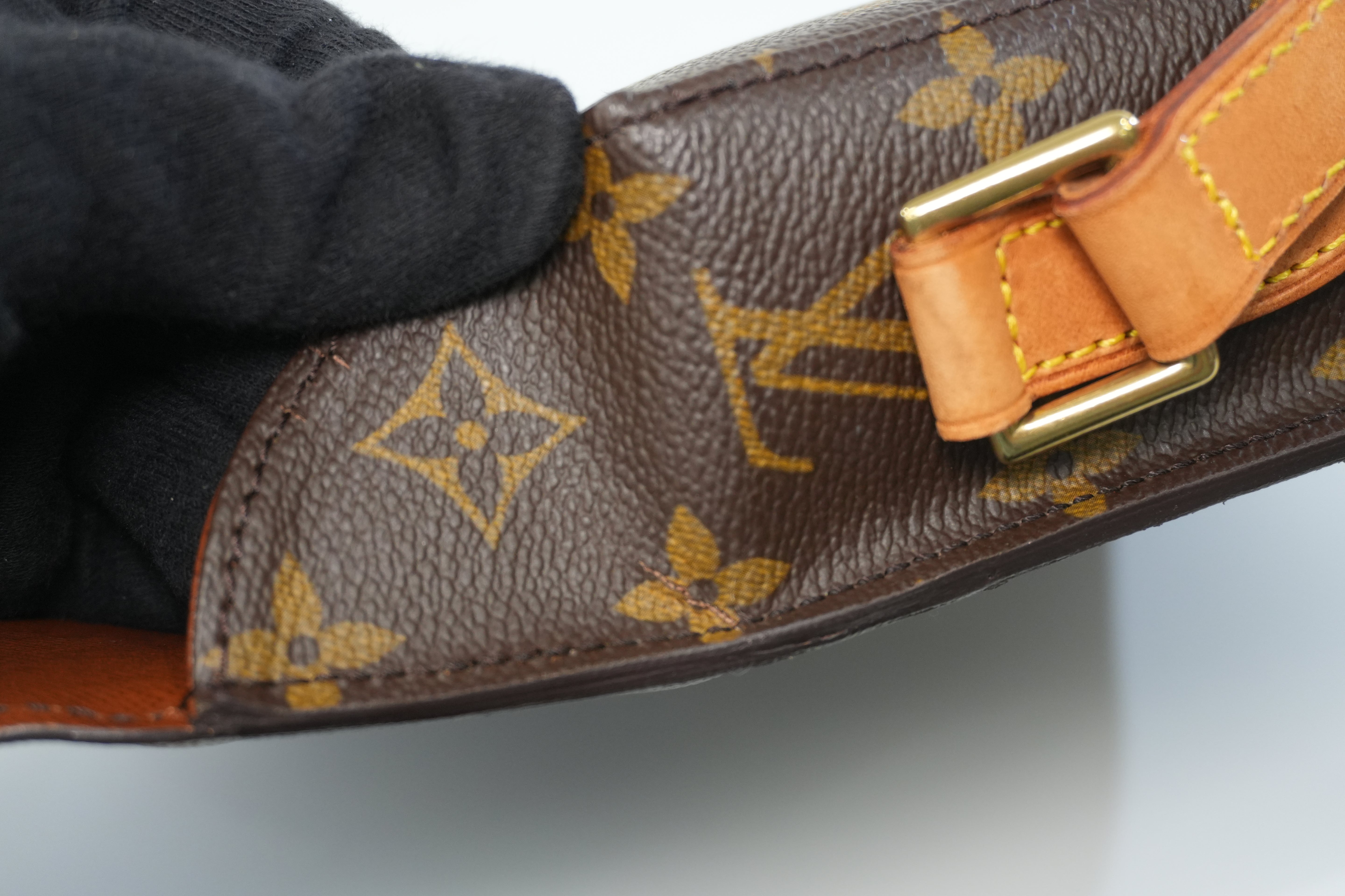 Pre-owned Louis Vuitton Monogram Saint Cloud GM Shoulder Bag