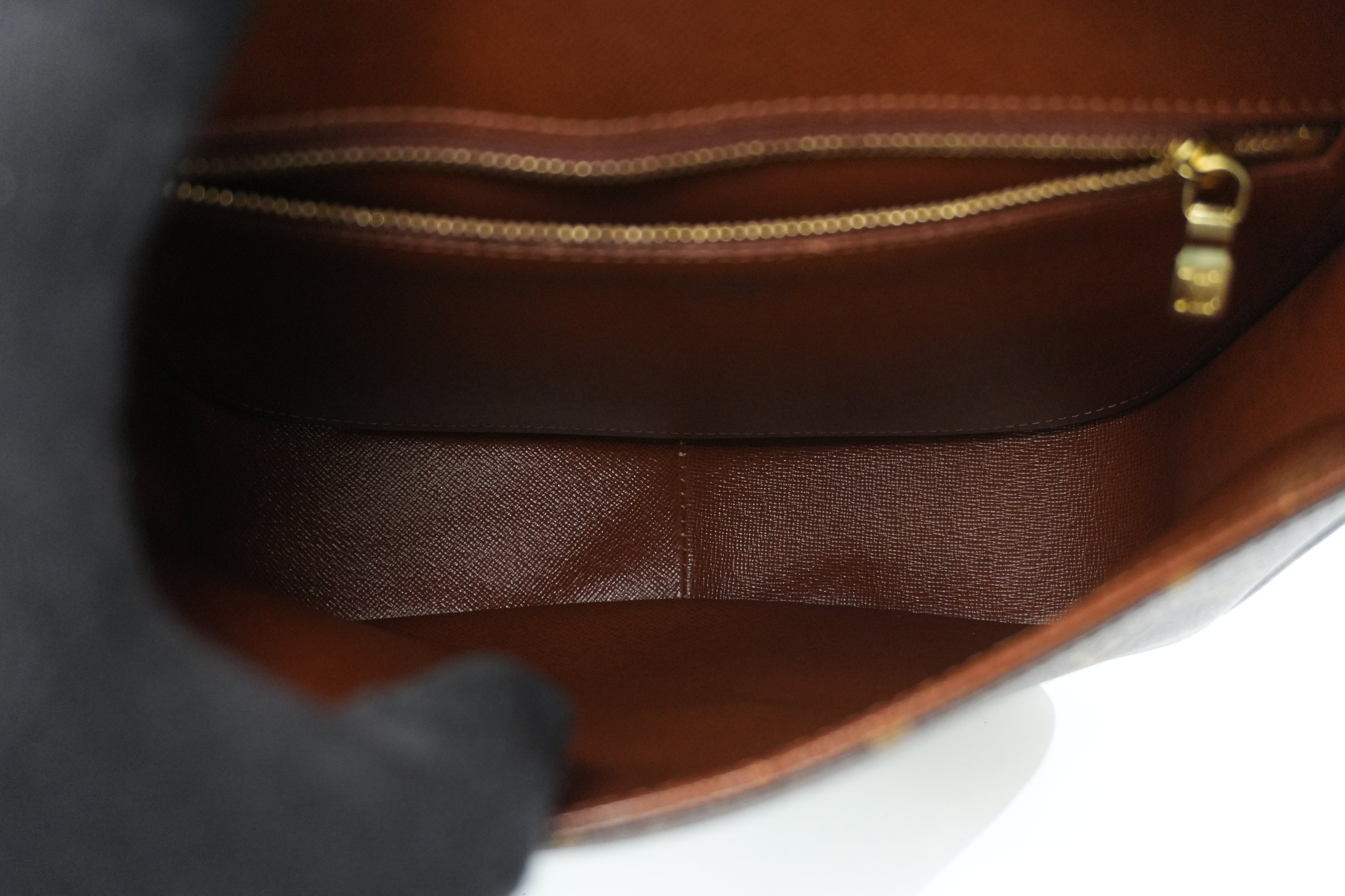 Pre-owned Louis Vuitton Monogram Saint Cloud GM Shoulder Bag