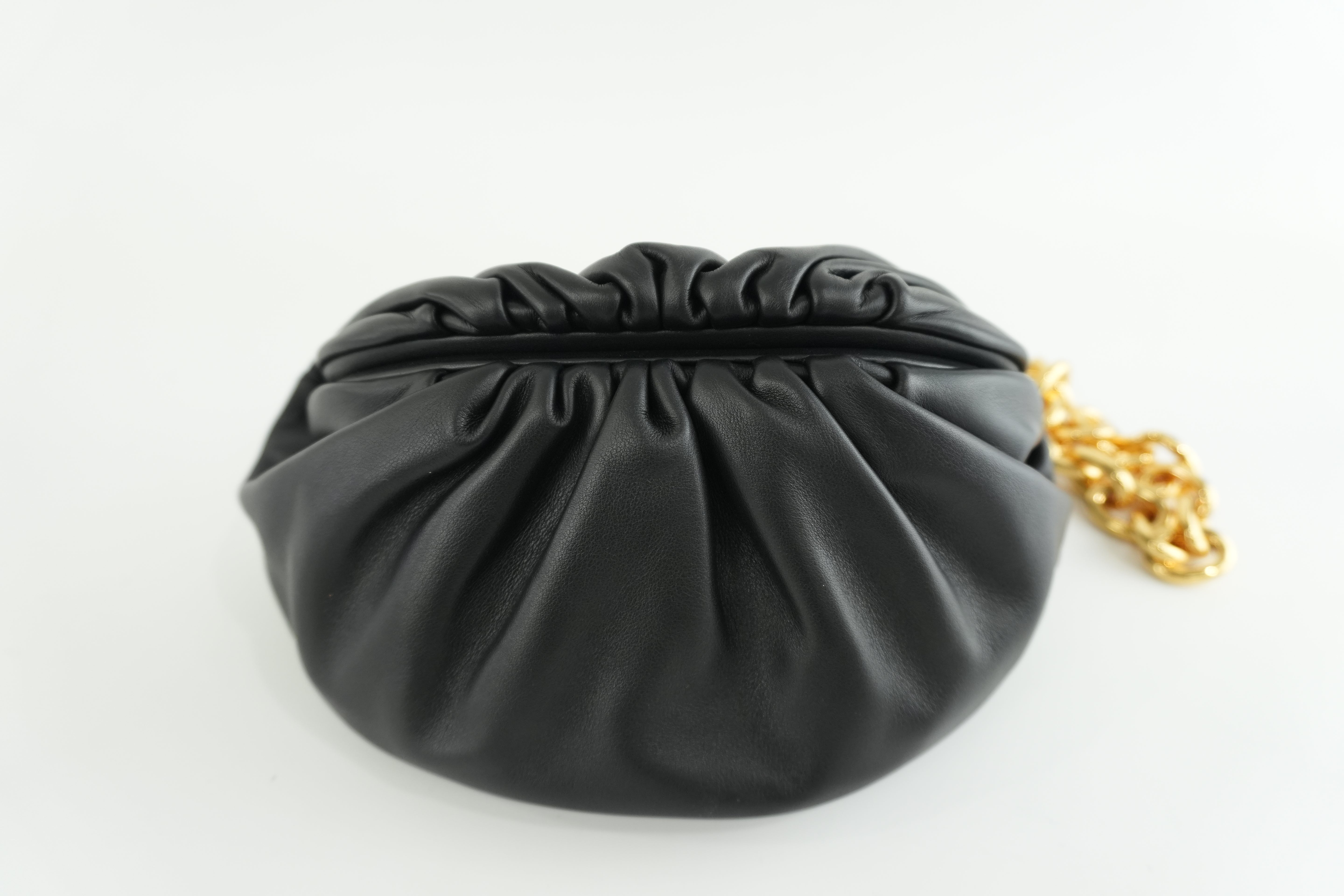Bottega Veneta Chain Pouch Black Leather Used