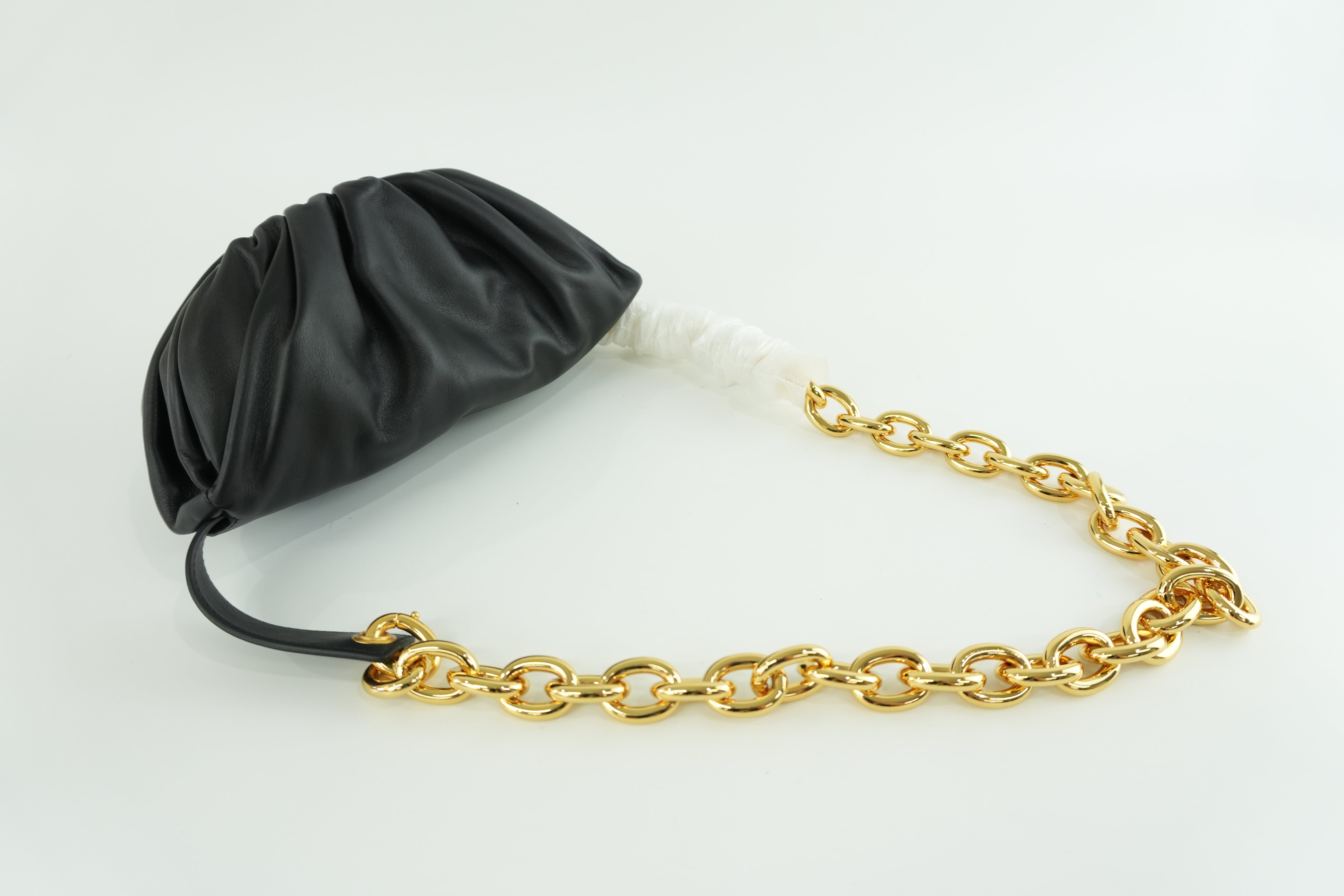 Bottega Veneta Chain Pouch Black Leather Used