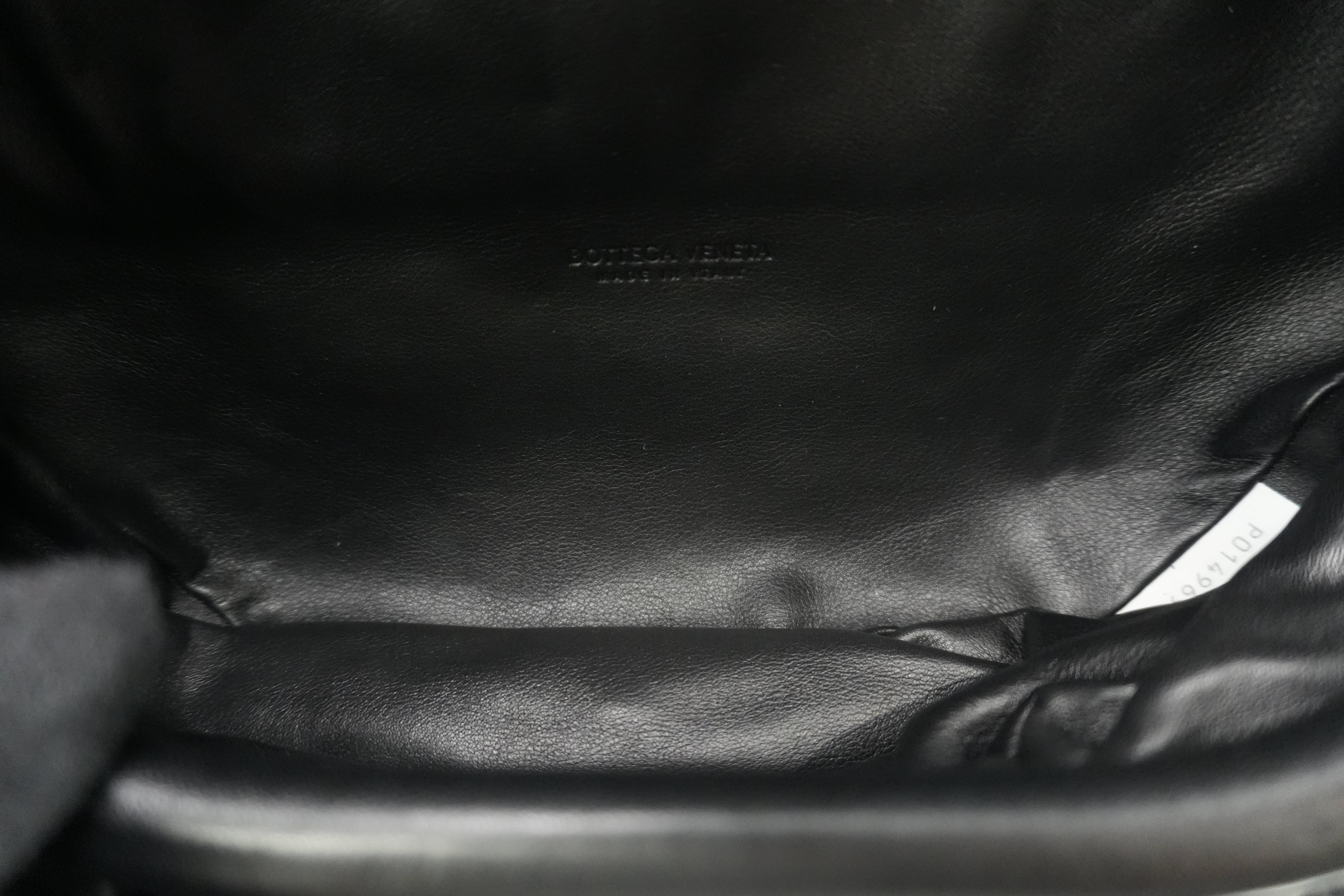 Bottega Veneta Chain Pouch Black Leather Used