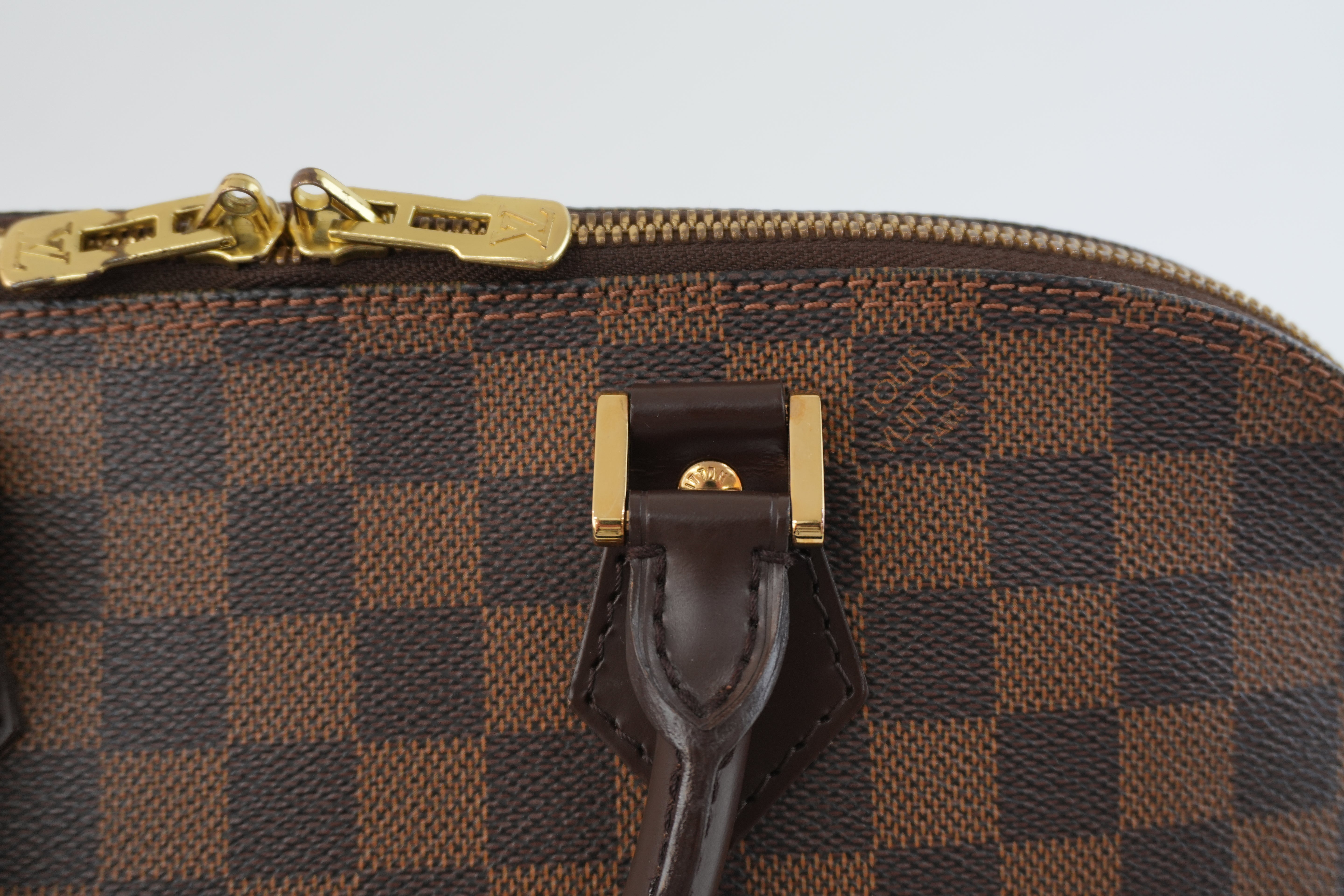 Louis Vuitton Damier Ebene Alma Handbag Used