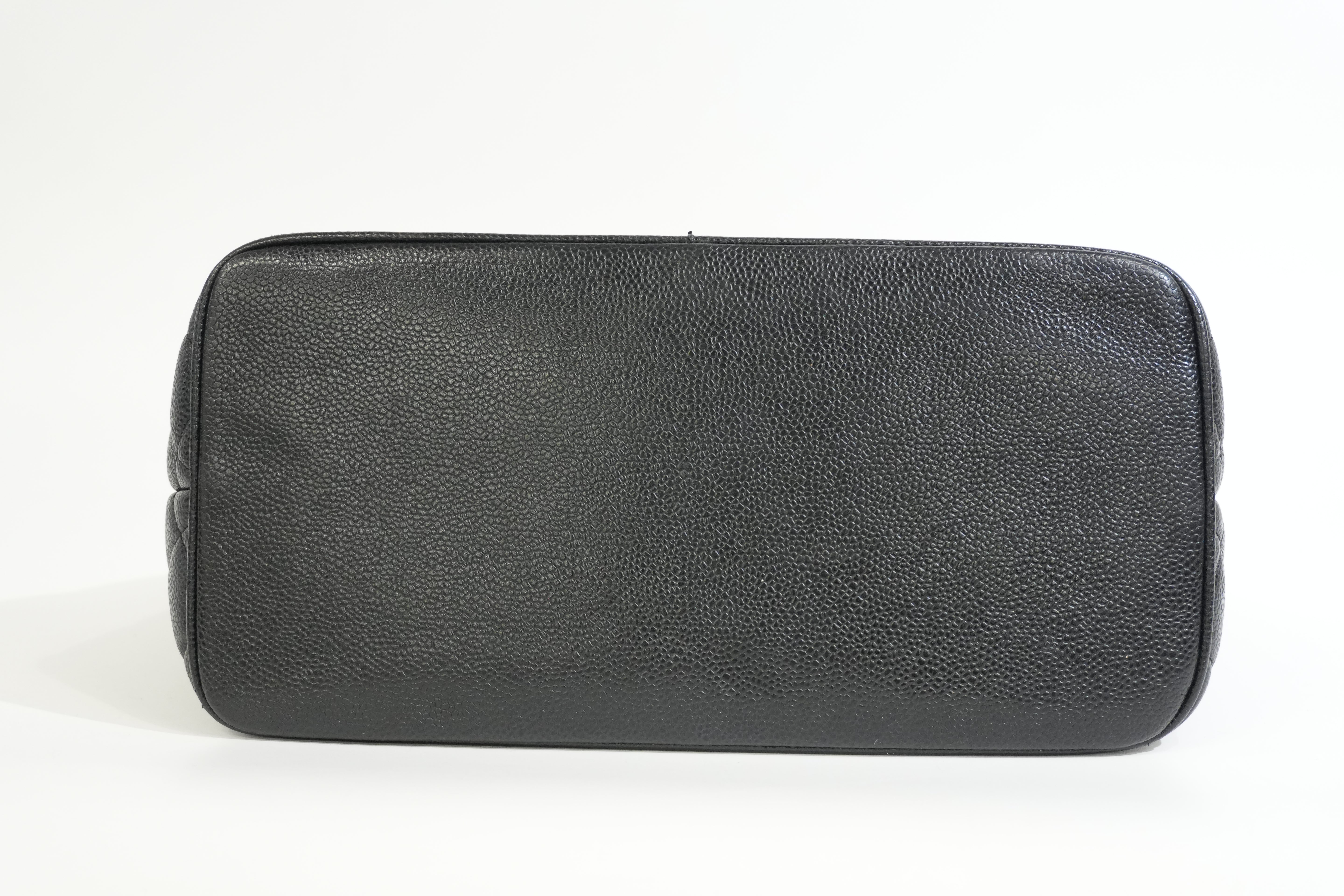 Pre-owned Chanel Caviar Skin Chanel Medallion Handbag Black