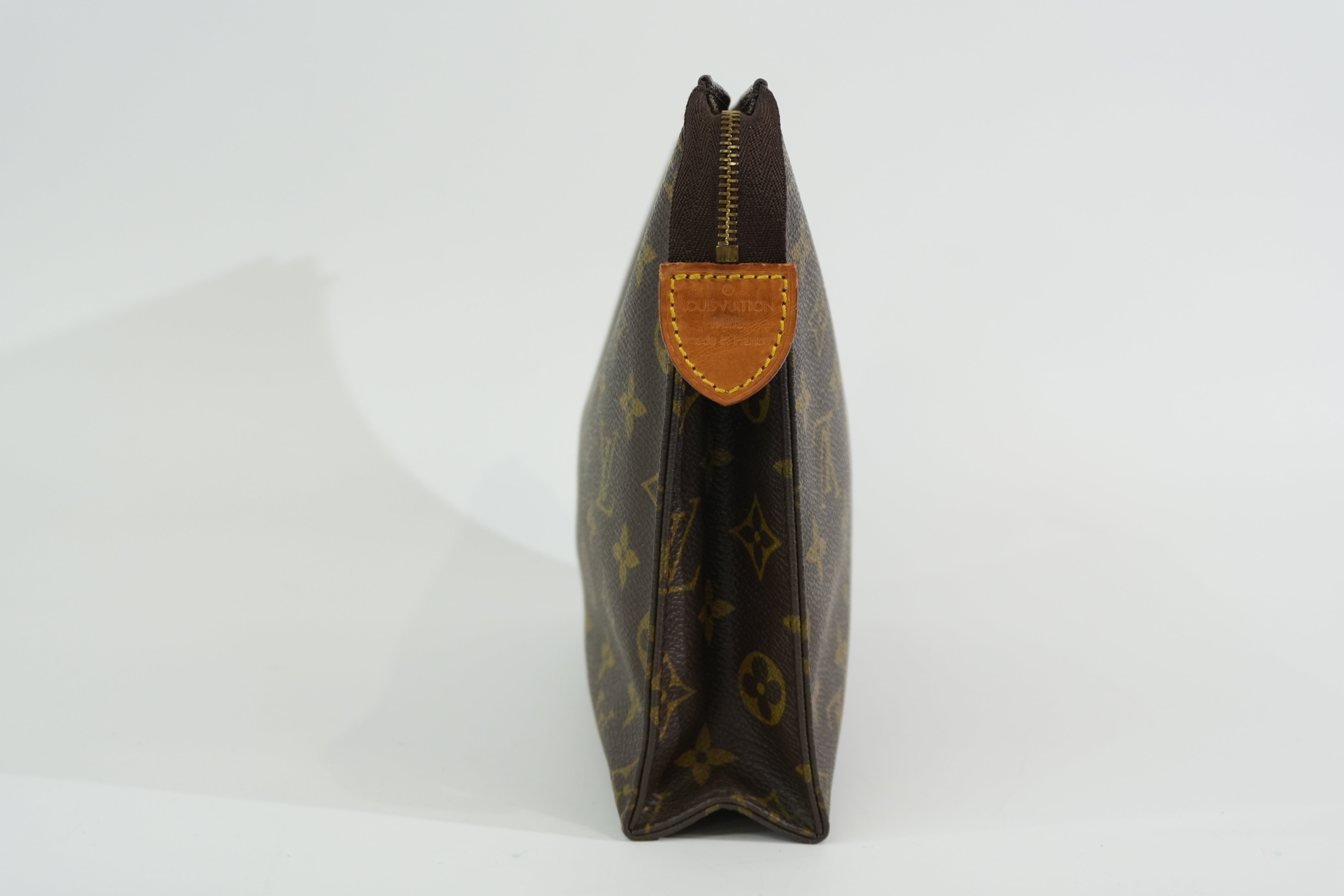 Pre-owned Louis Vuitton Monogram Toiletry 26 Pouch