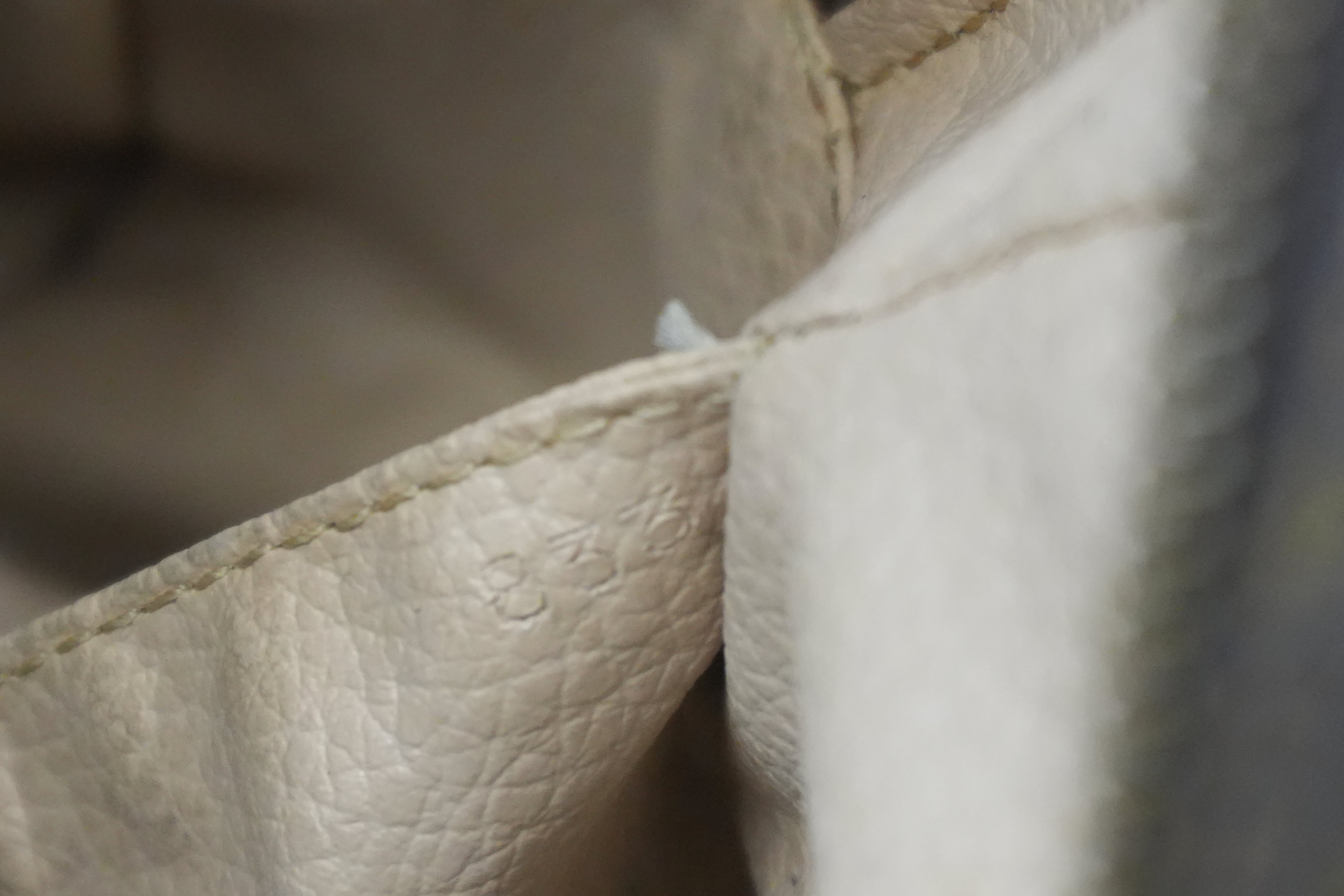 Pre-owned Louis Vuitton Monogram Trousse 28 pouch