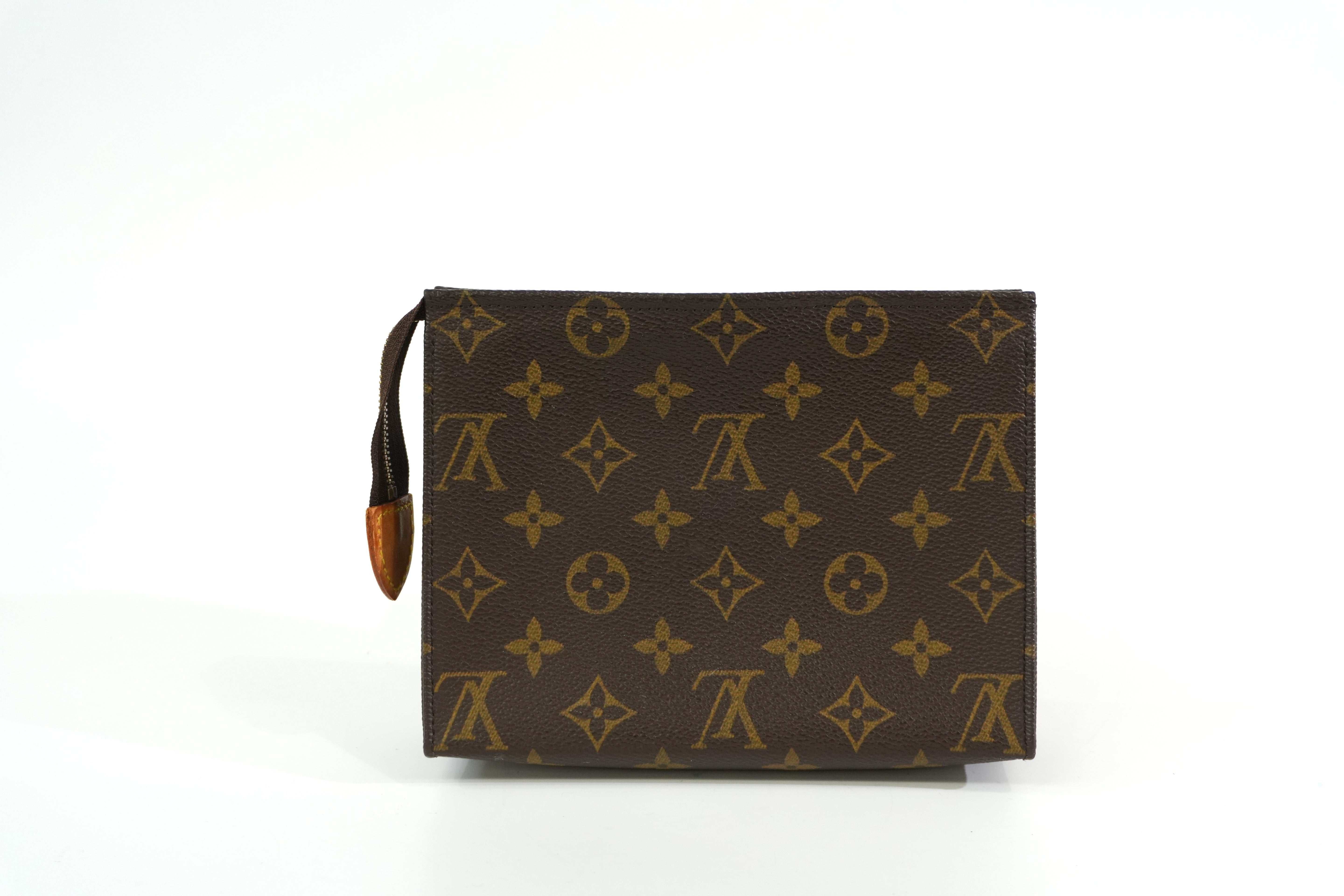 Pre-owned Louis Vuitton Monogram Toiletry 19 Pouch