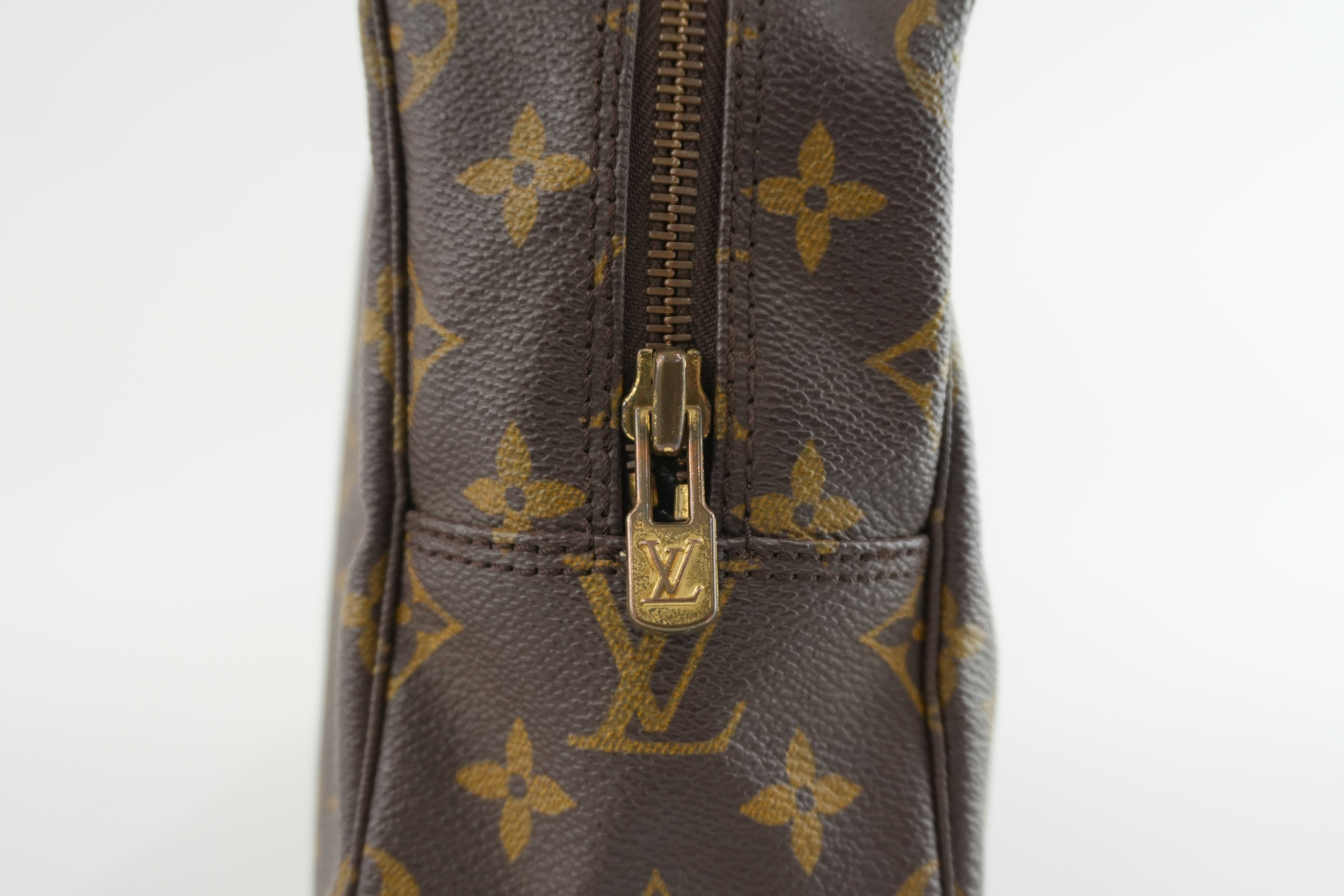 Louis Vuitton Monogram Trousse 28 Used