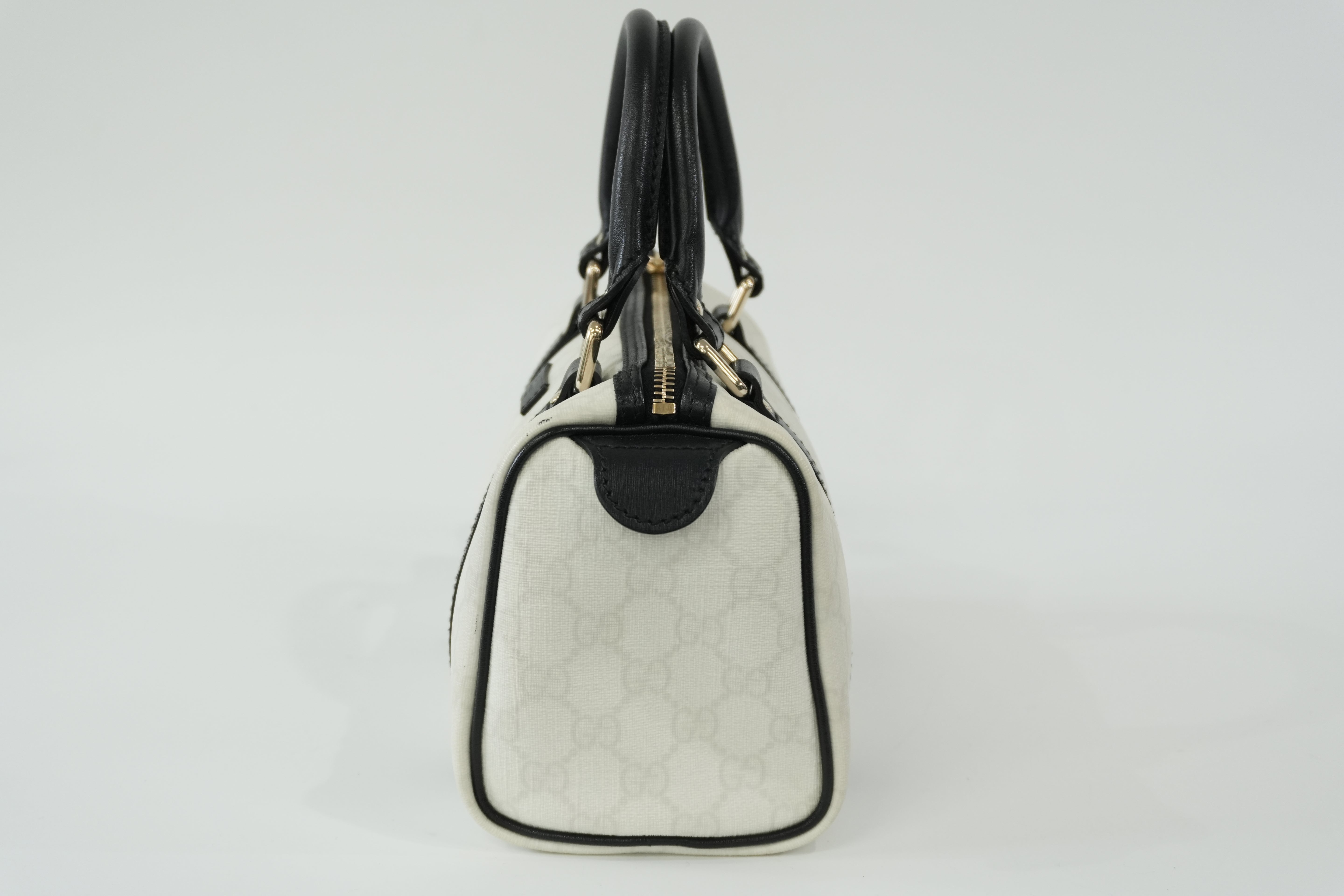 Pre-owned Gucci Canvas GG Supreme Boston Handbag White
