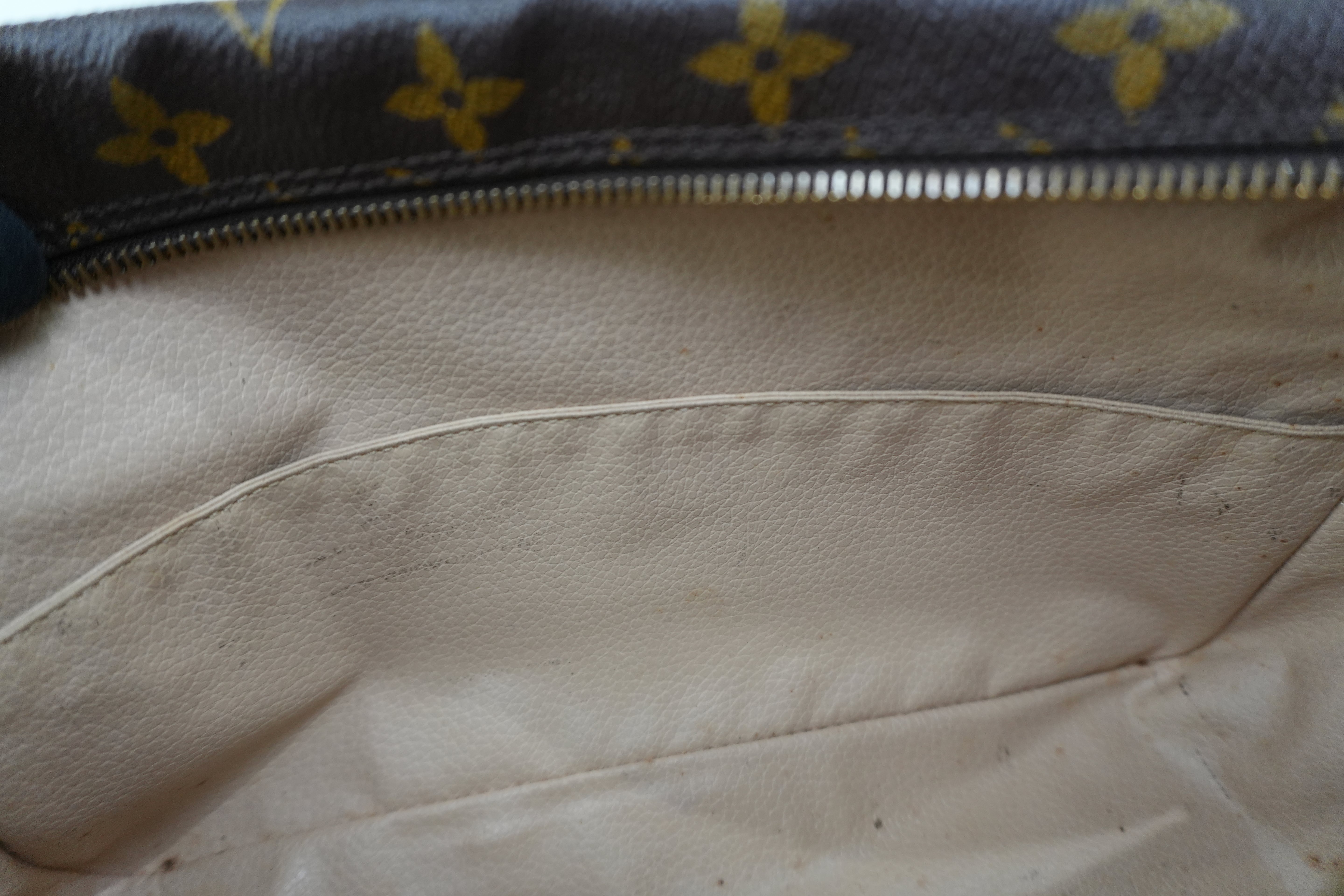 Louis Vuitton Monogram Trousse 28 Used