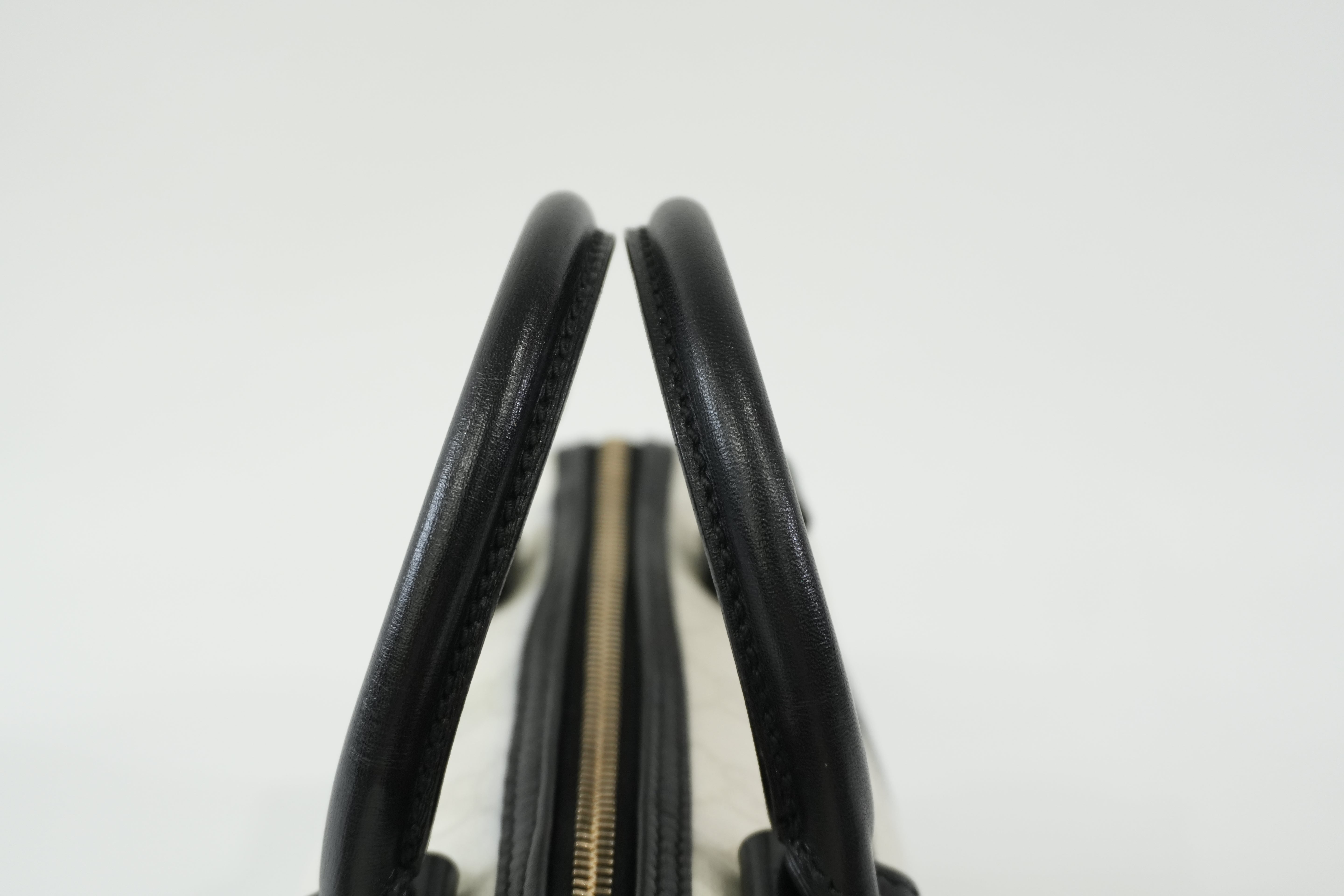 Pre-owned Gucci Canvas GG Supreme Boston Handbag White