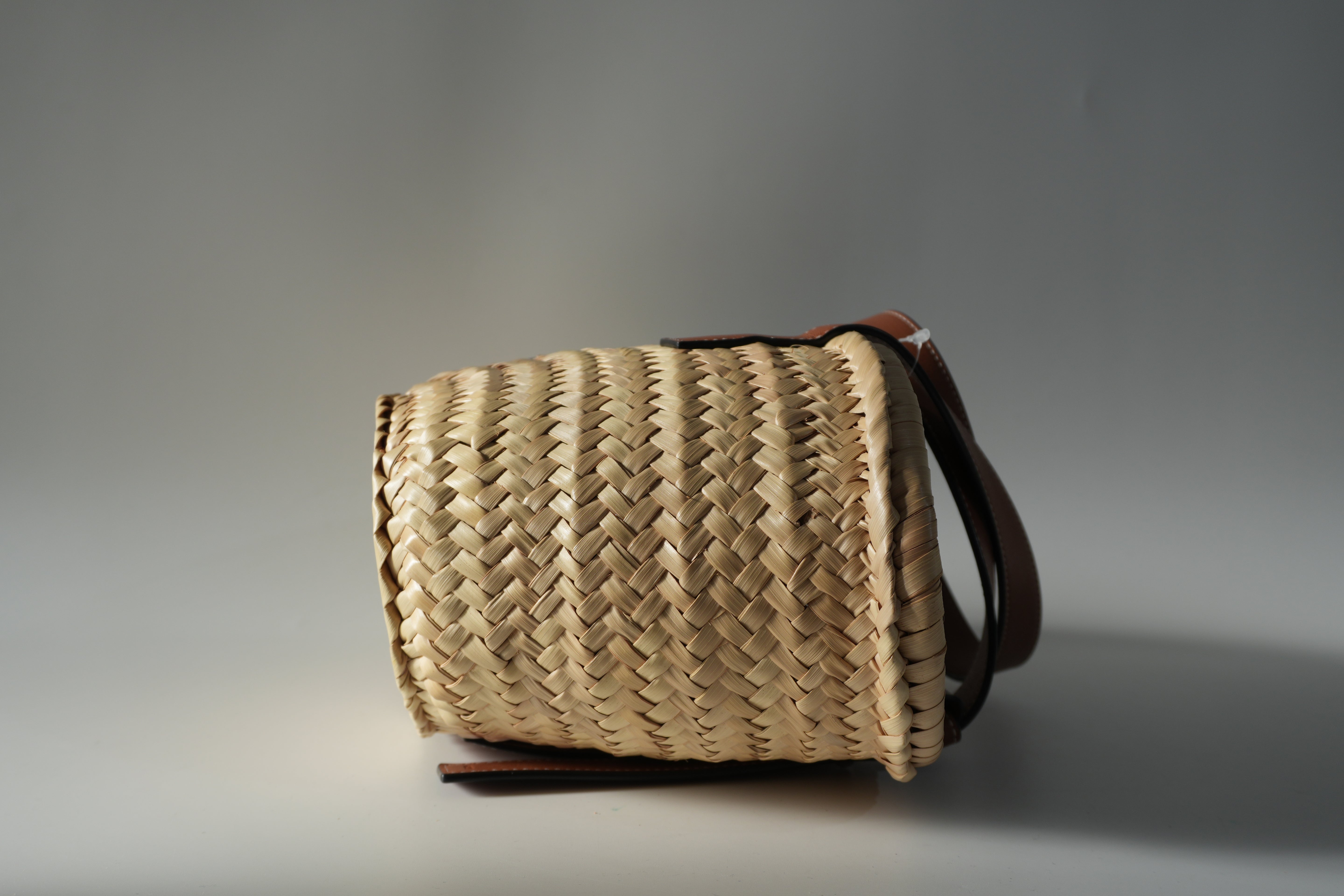 Pre-owned Loewe Raffia Small Anagram Basket Handbag Brown