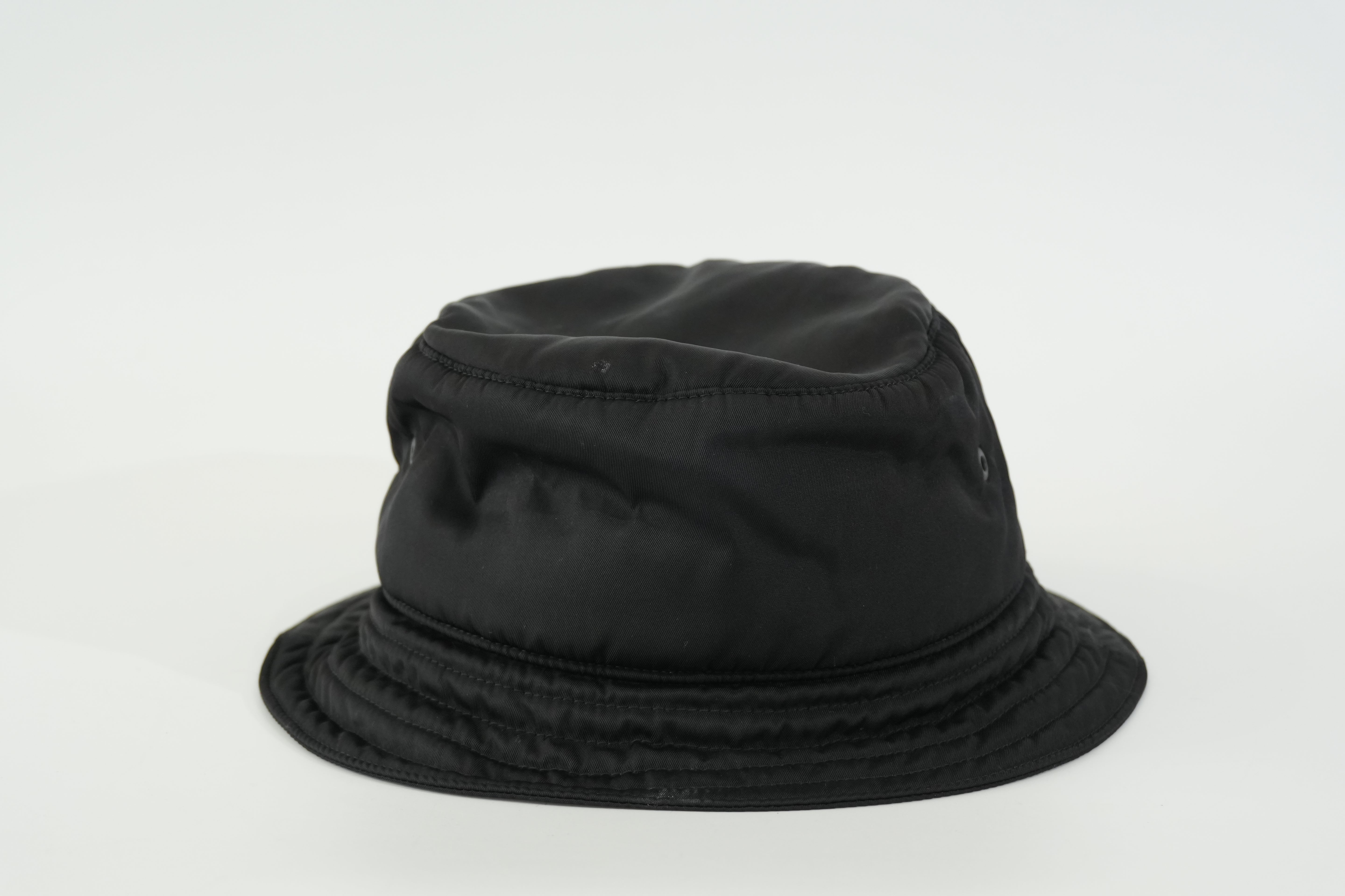 Pre-owned Burberry Bucket Hat Size L Black