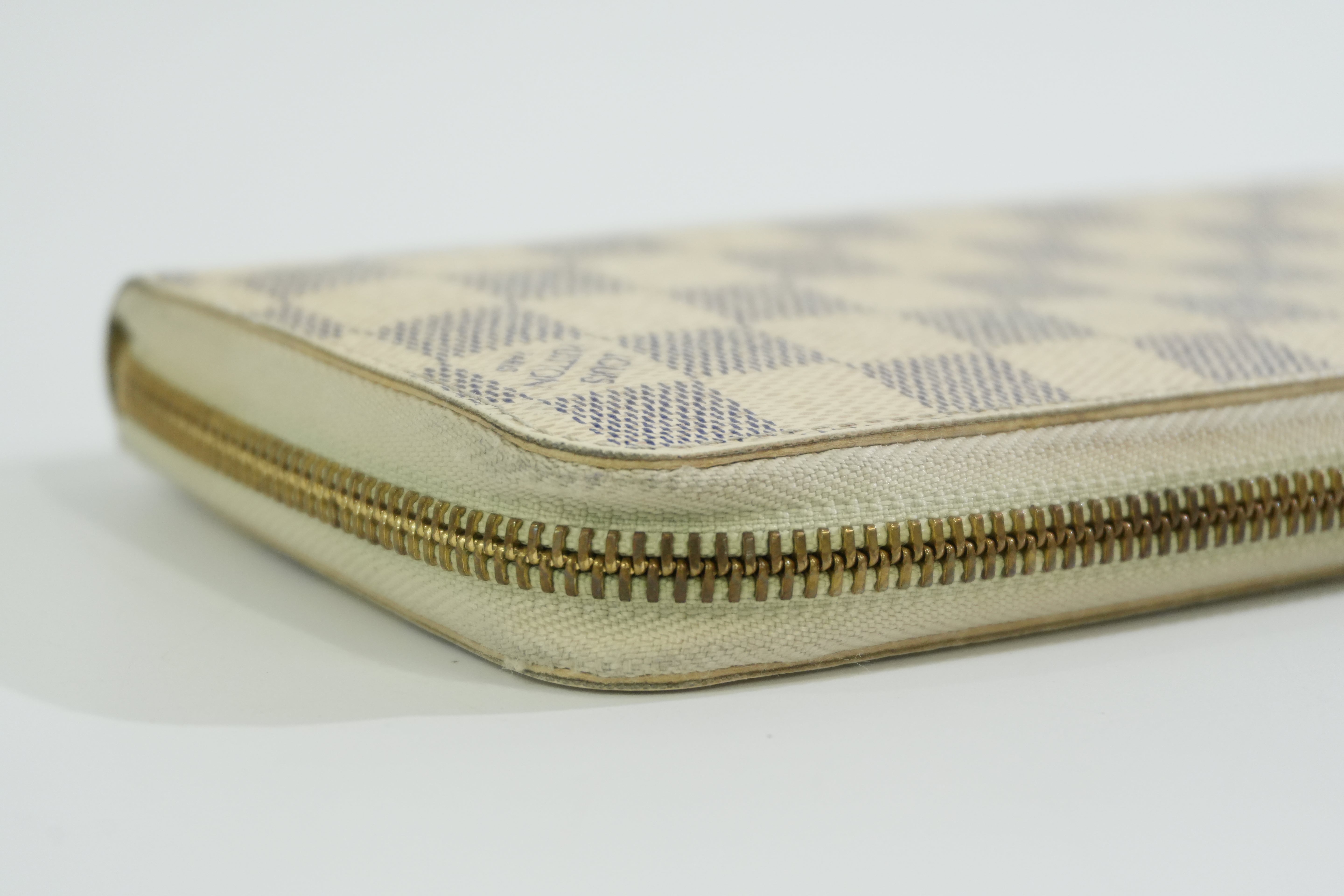 Pre-owned Louis Vuitton Damier Azur Zippy Wallet