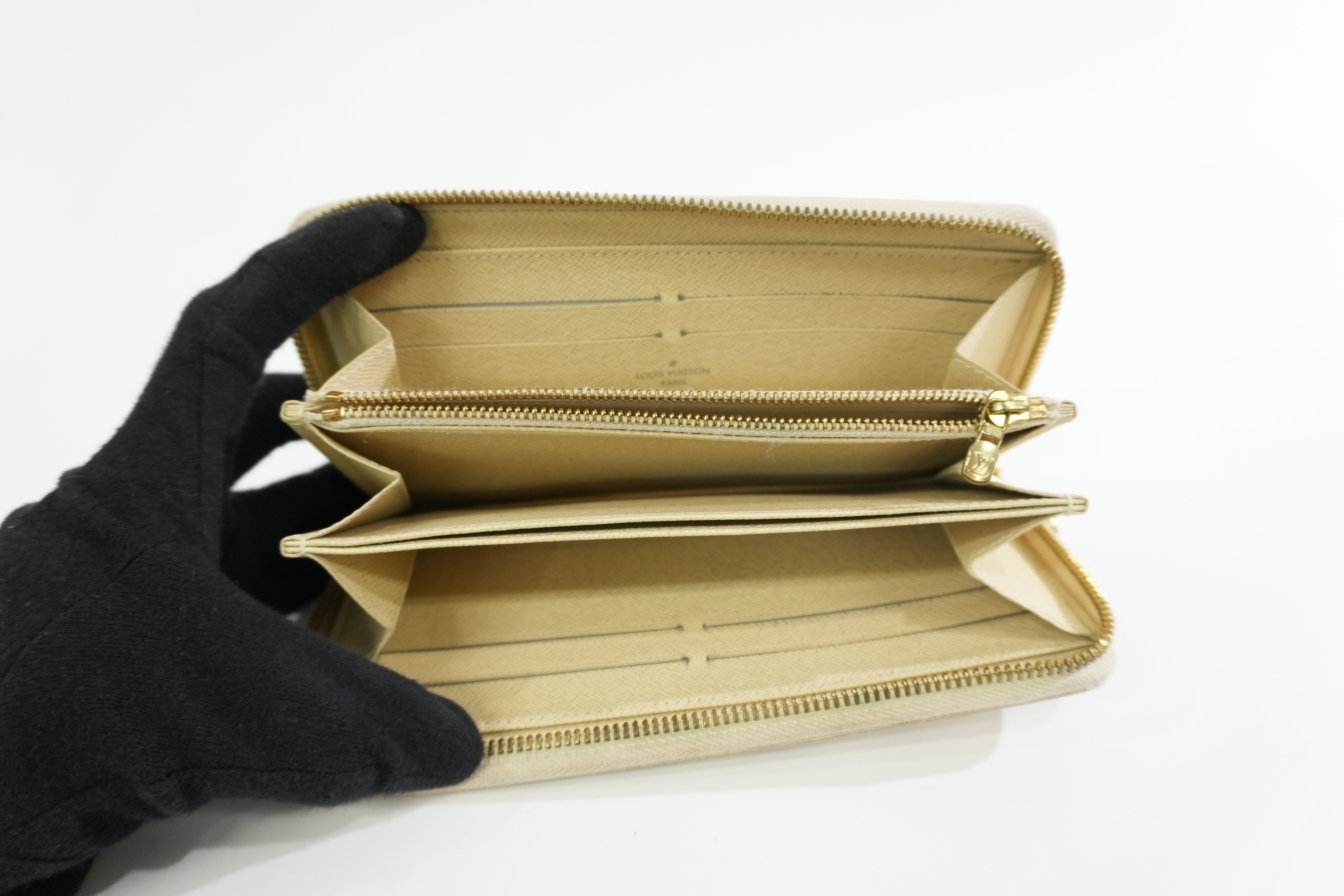 Pre-owned Louis Vuitton Damier Azur Zippy Wallet