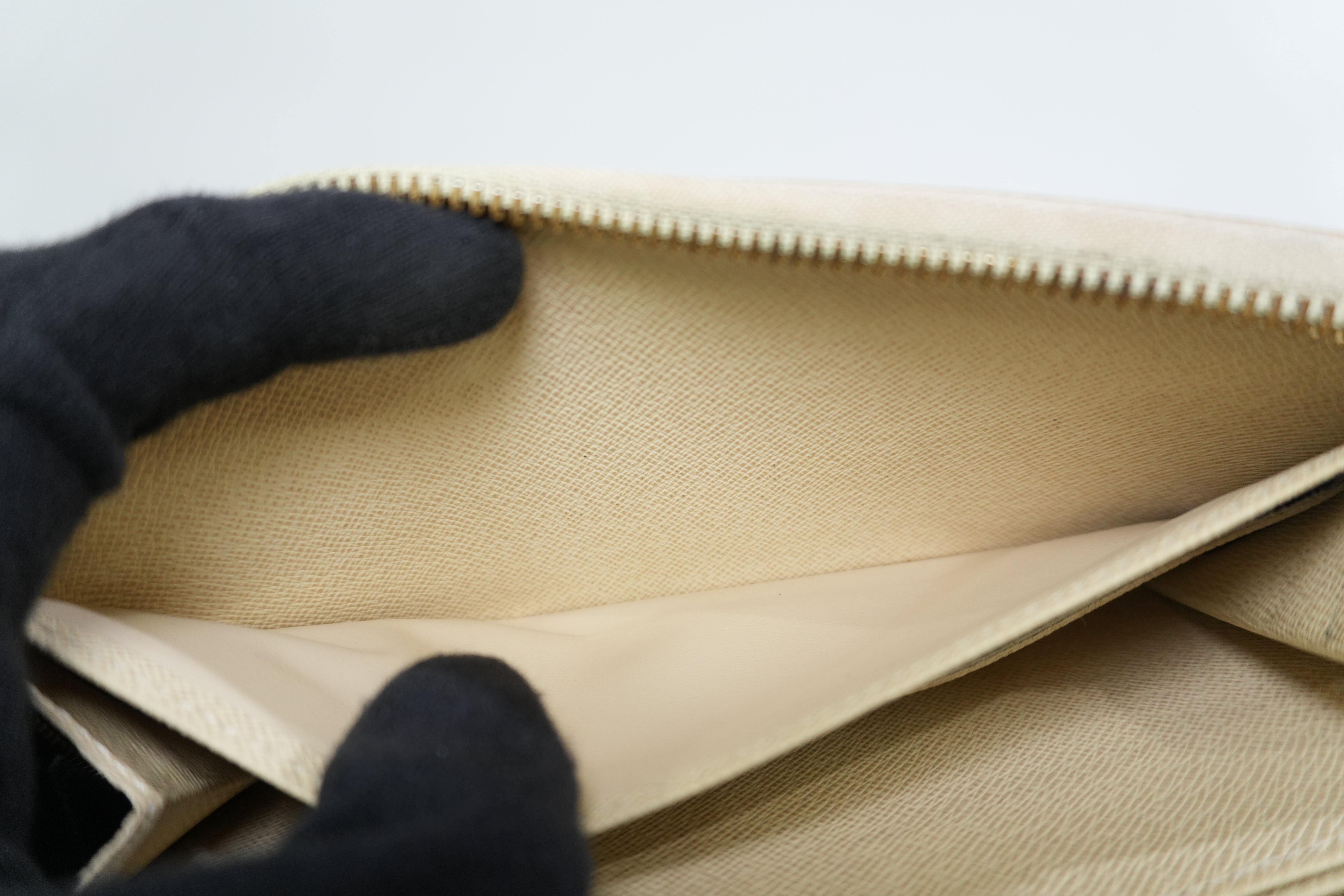 Pre-owned Louis Vuitton Damier Azur Zippy Wallet