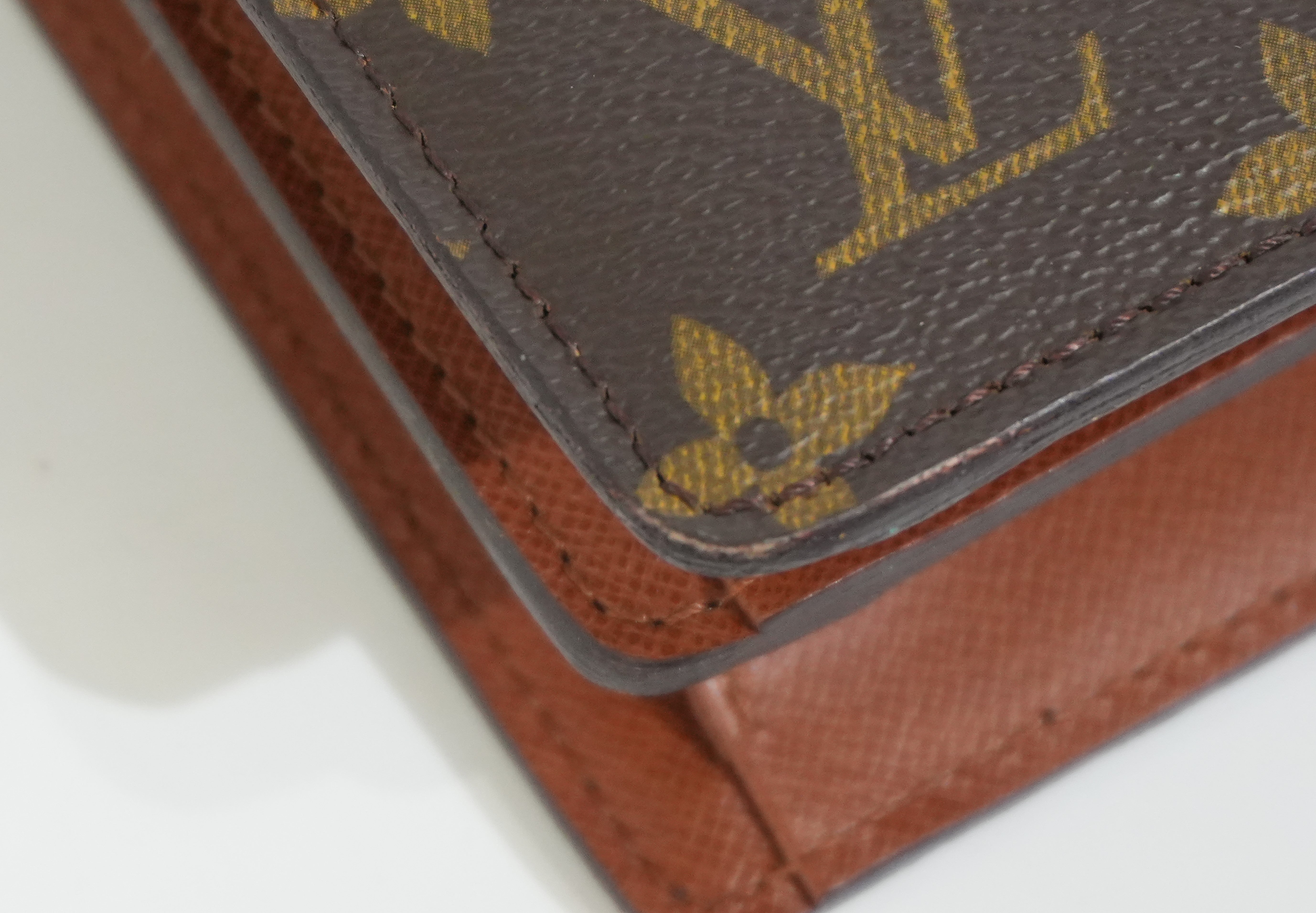 Pre-owned Louis Vuitton Monogram Courcelles Crossbody Bag