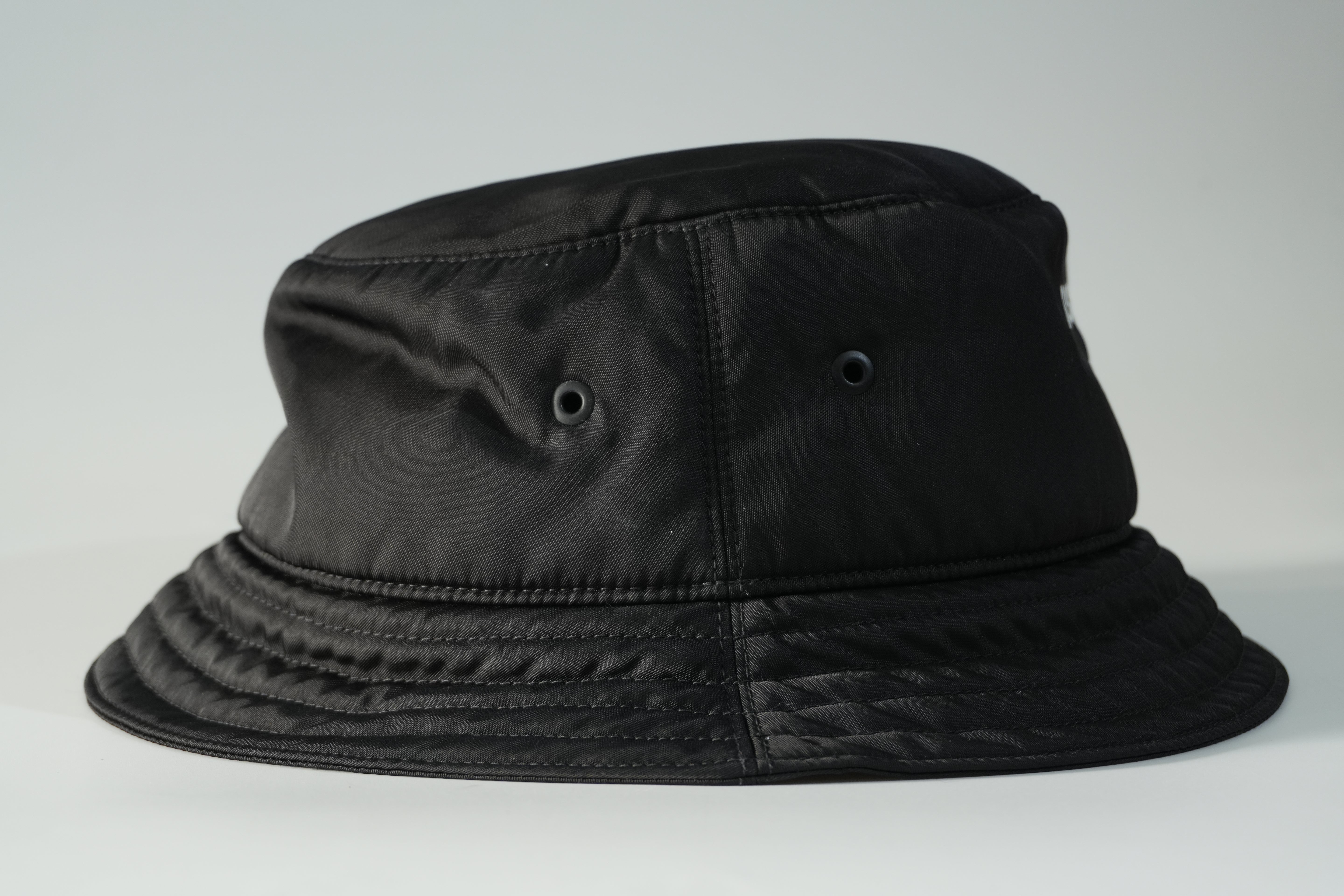 Pre-owned Burberry Bucket Hat Size L Black