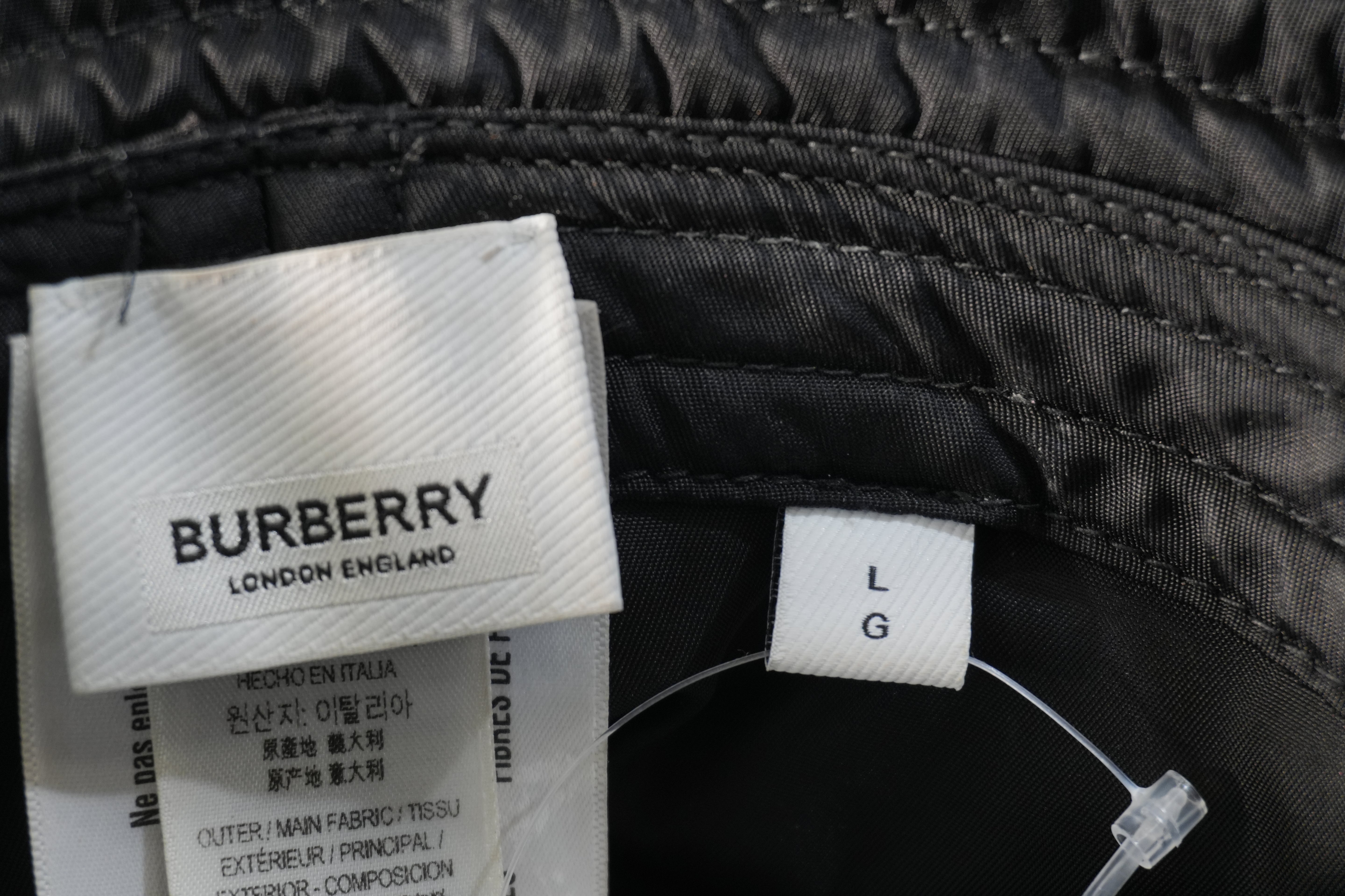 Pre-owned Burberry Bucket Hat Size L Black
