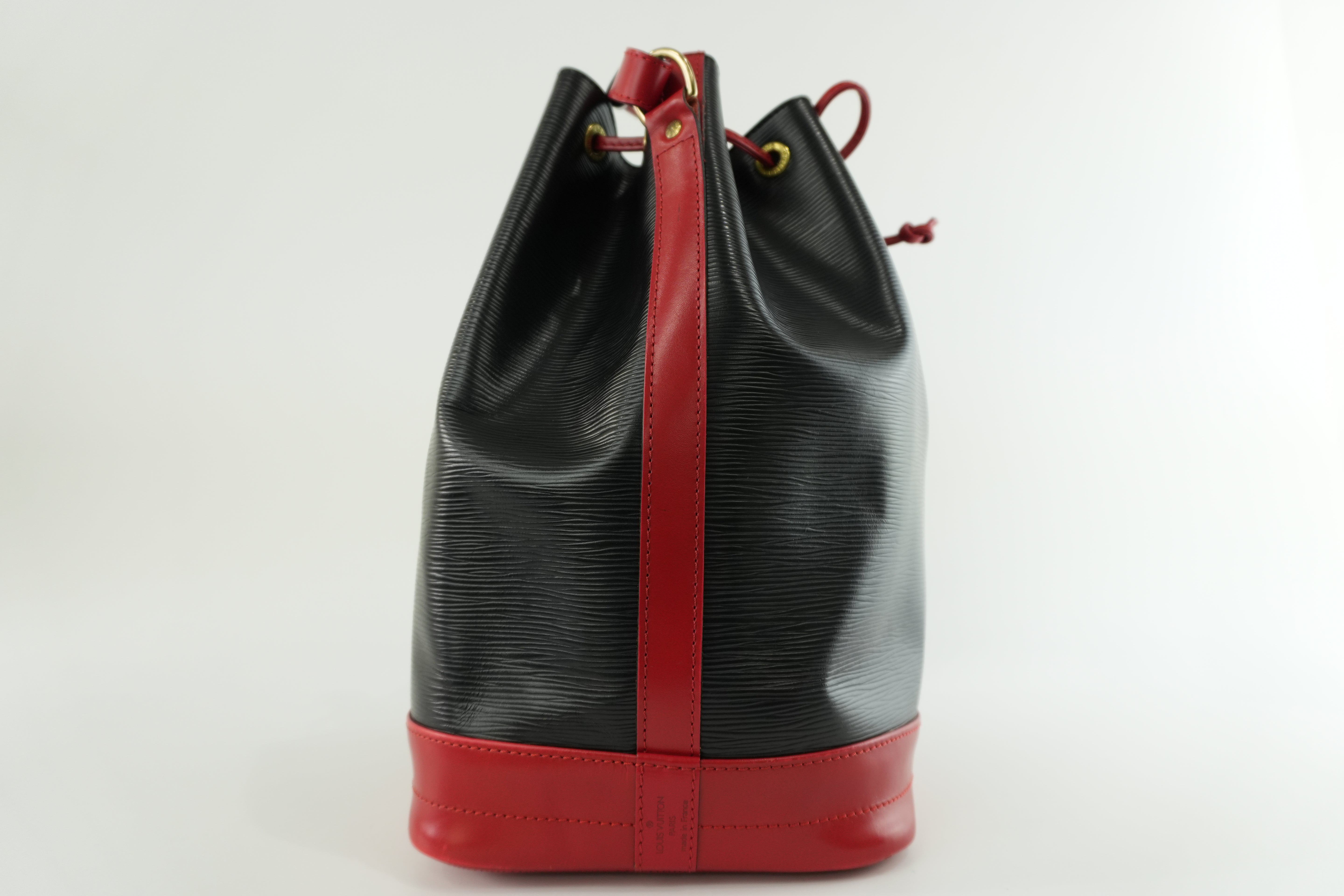 Louis Vuitton Epi Noe Bicolor Shoulder Bag Used