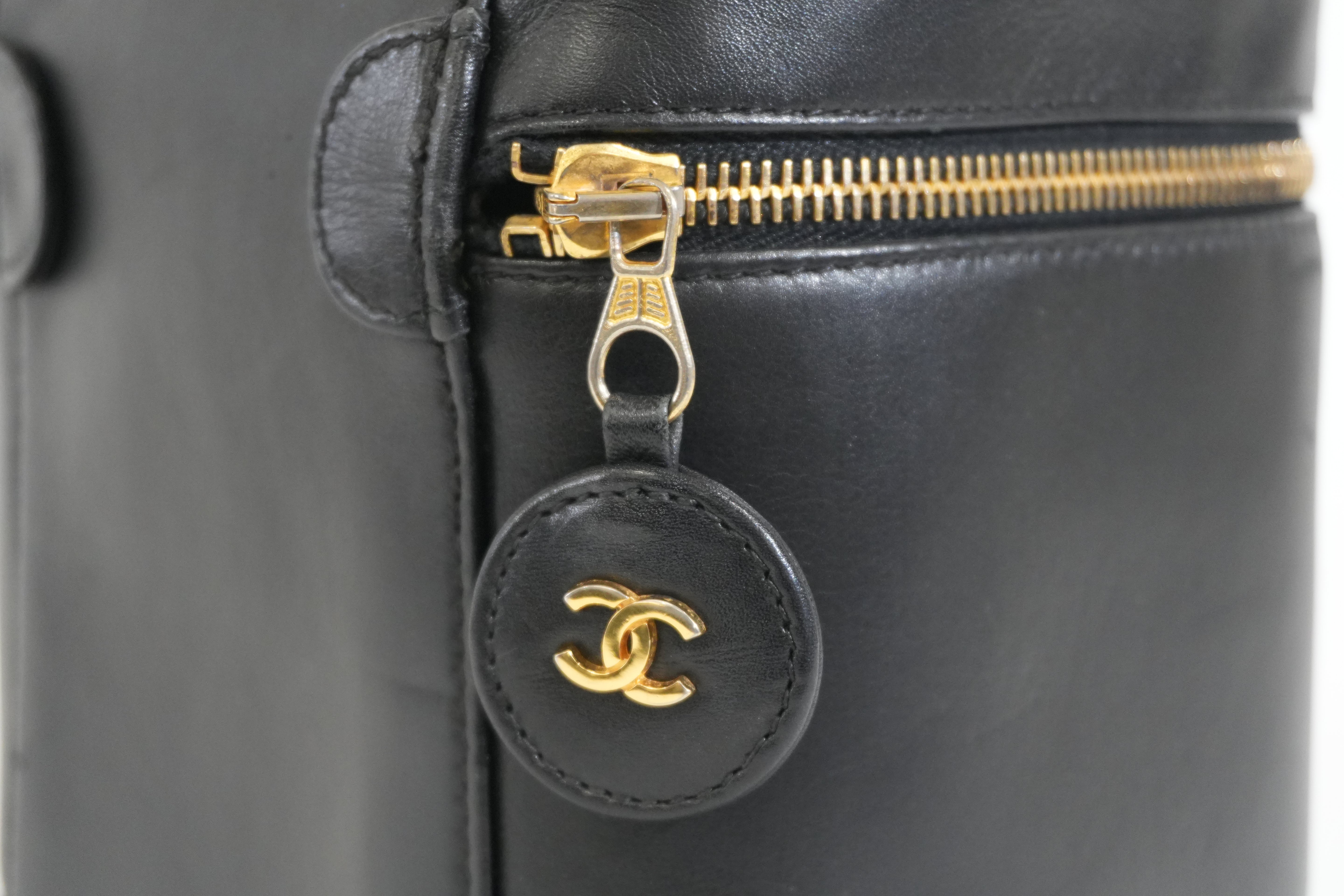 Pre-owned Chanel Lambskin Leather Vanity Case Black