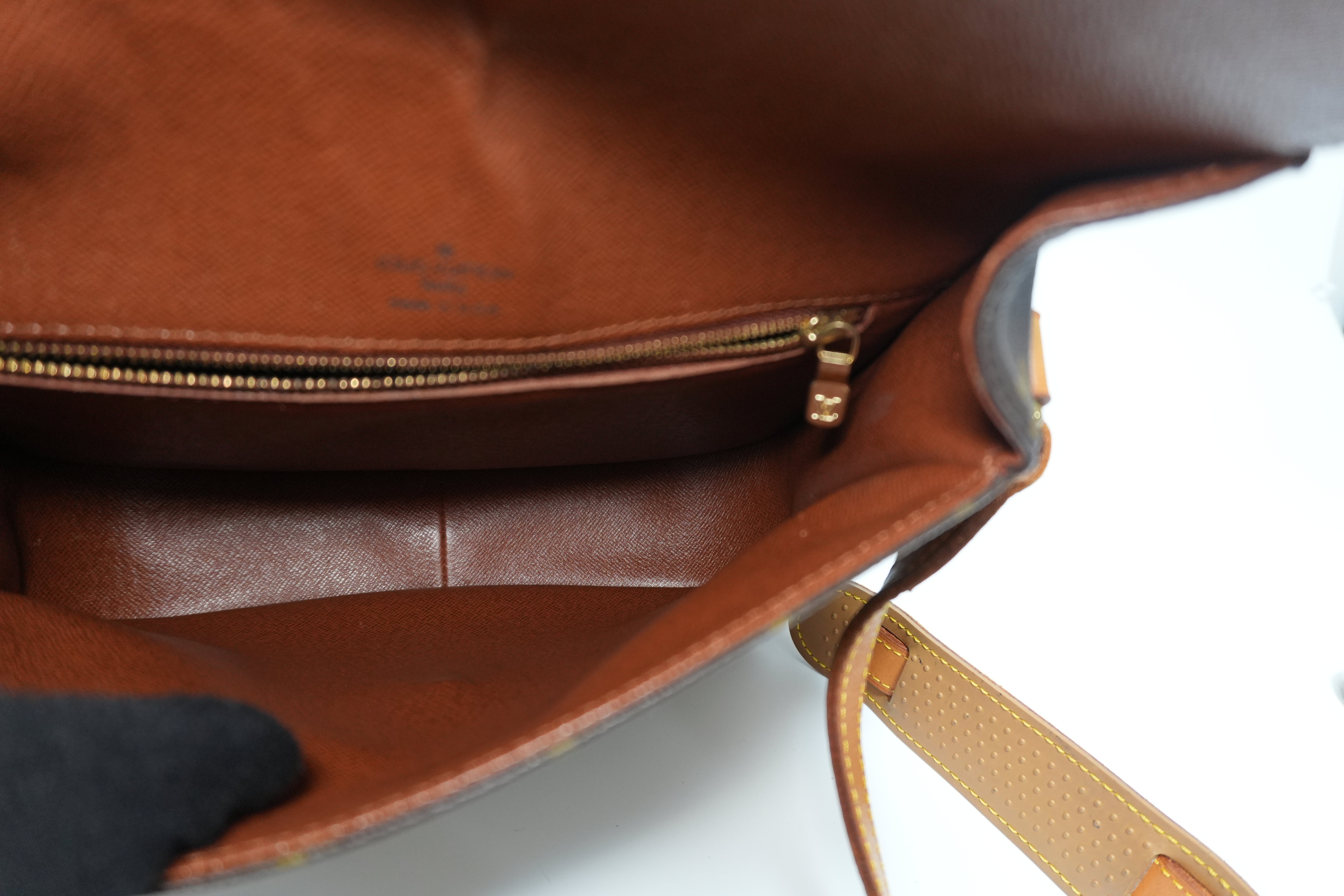 Louis Vuitton Monogram Saint Cloud GM Shoulder Bag Used