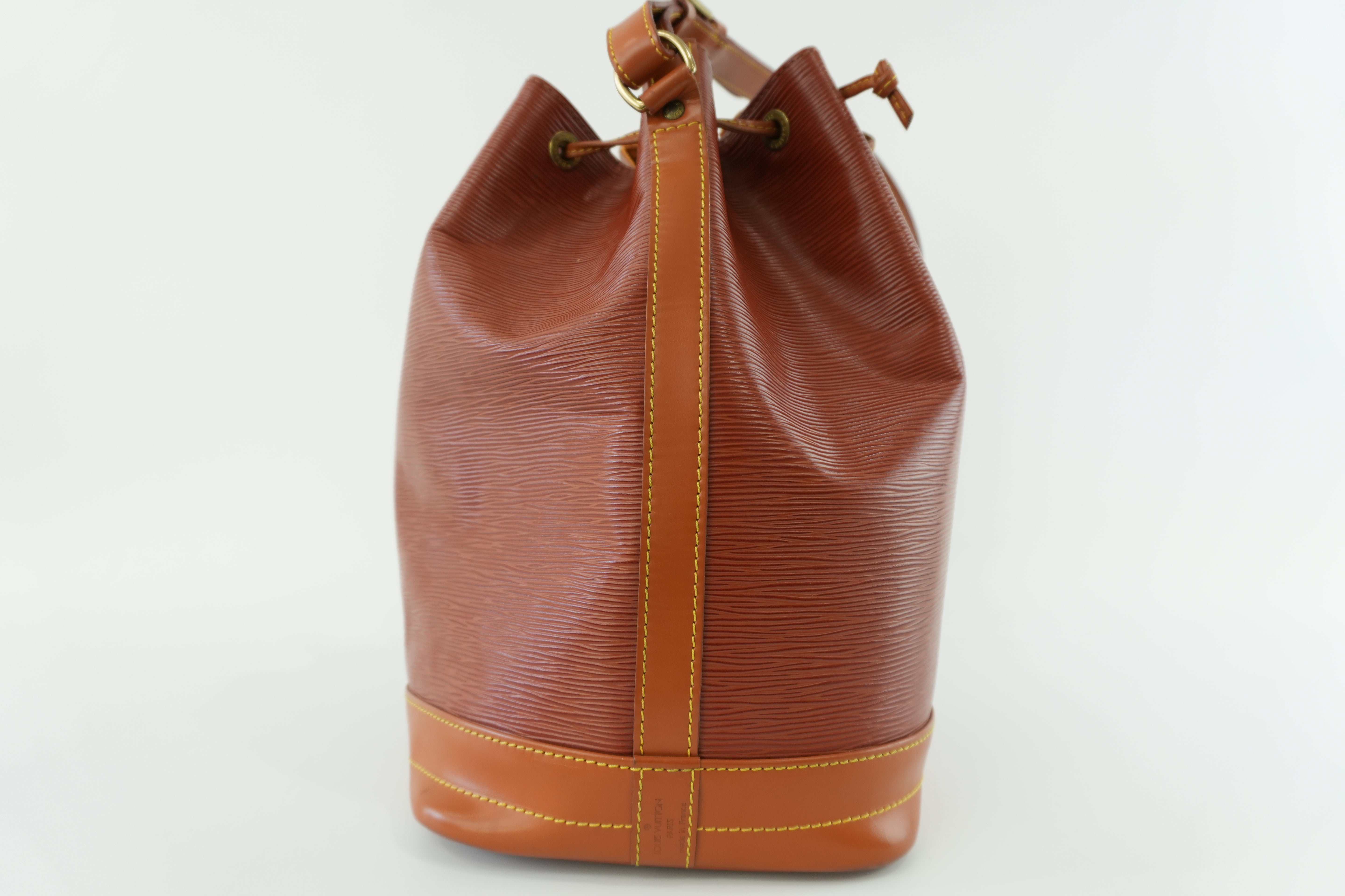 Louis Vuitton Noe GM Epi Shoulder Bag Kenya Brown Used