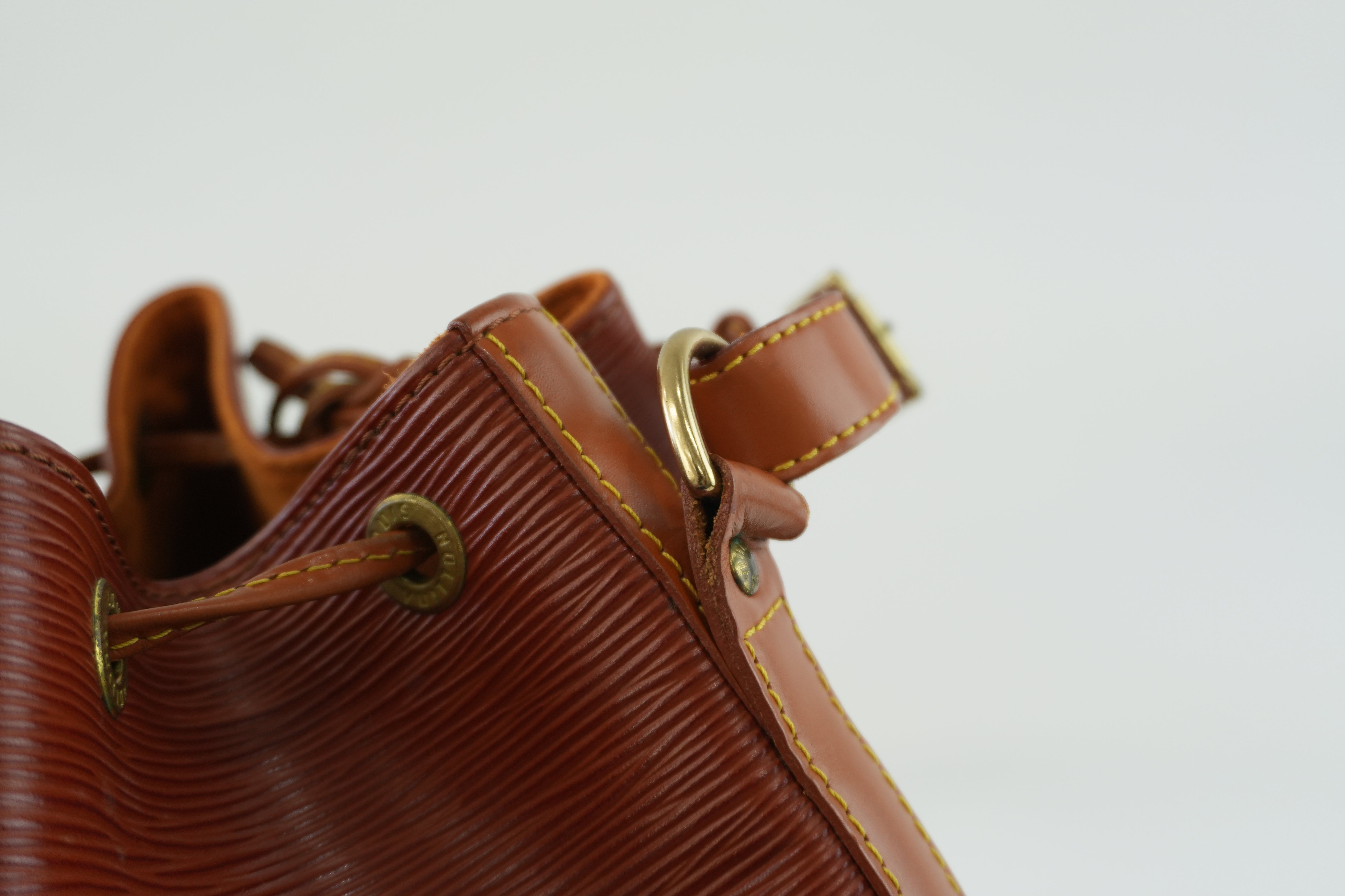 Louis Vuitton Noe GM Epi Shoulder Bag Kenya Brown Used