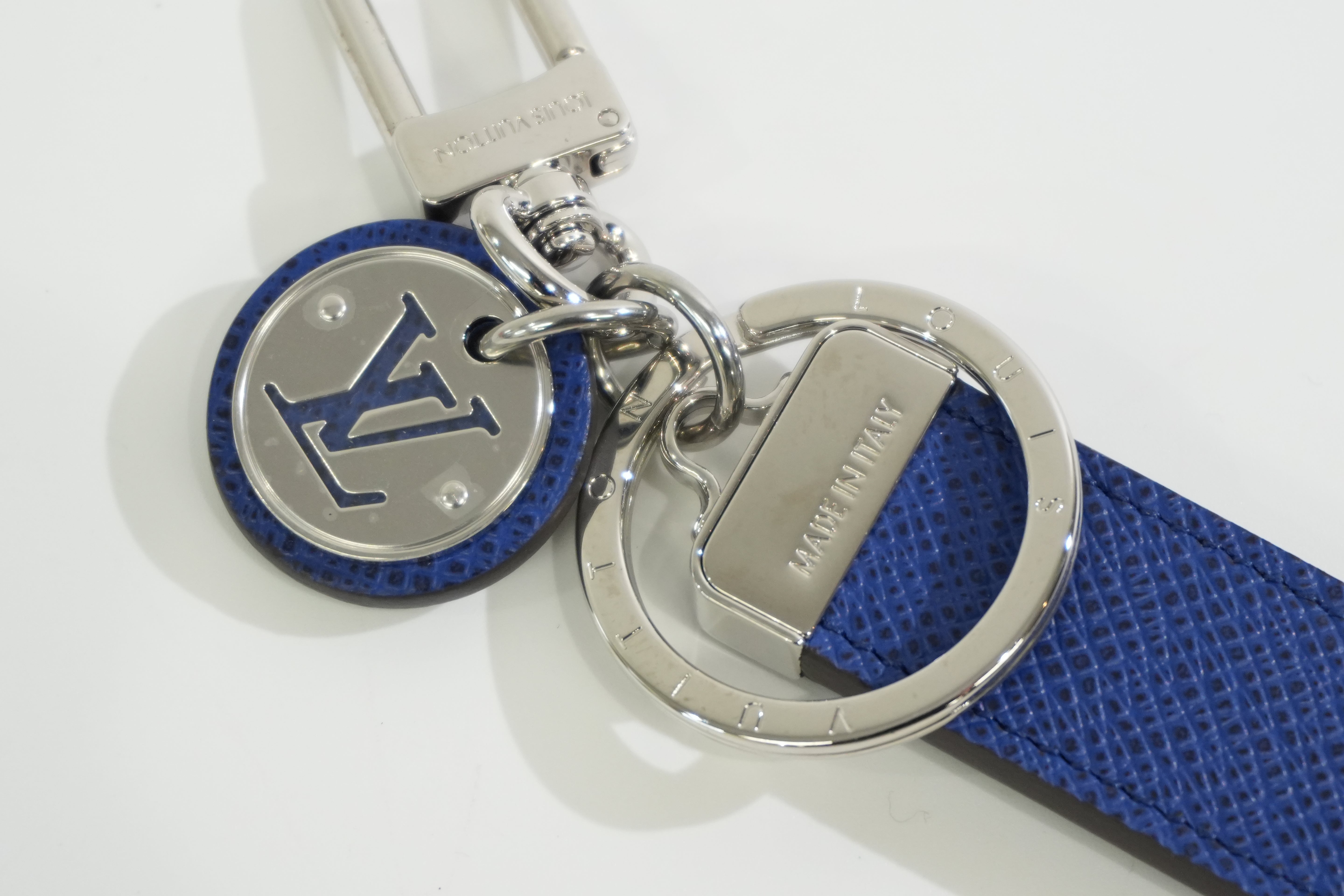 Pre-owned Louis Vuitton Metal Bag Charm Blue