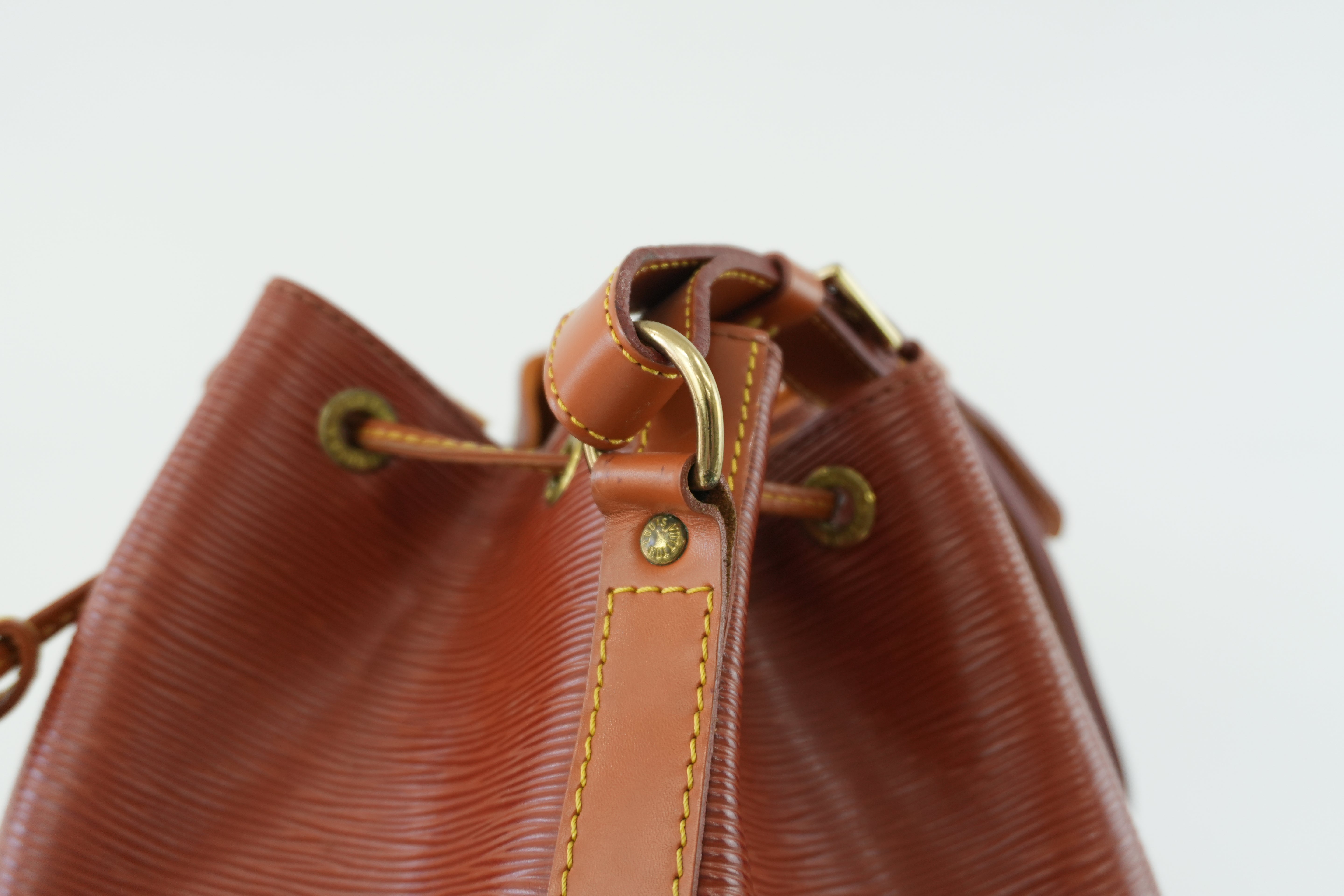 Louis Vuitton Noe GM Epi Shoulder Bag Kenya Brown Used